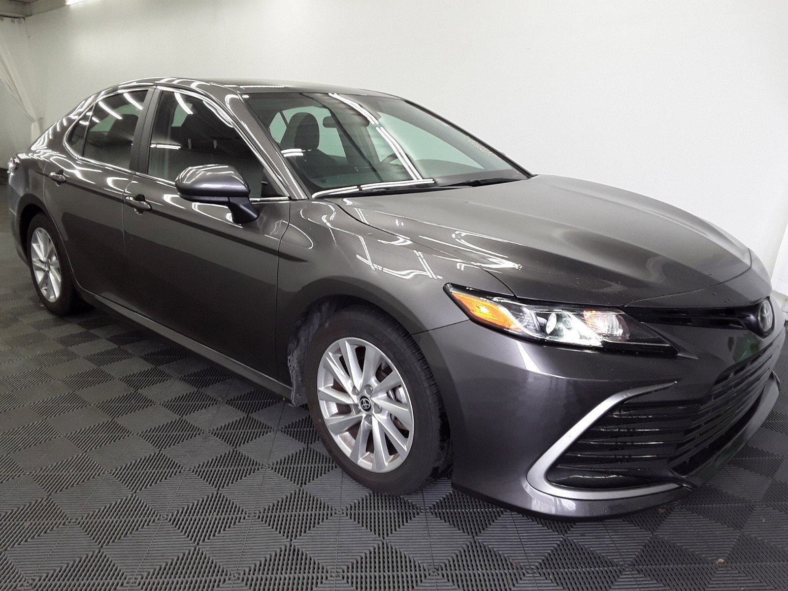 2023 Toyota Camry LE Auto