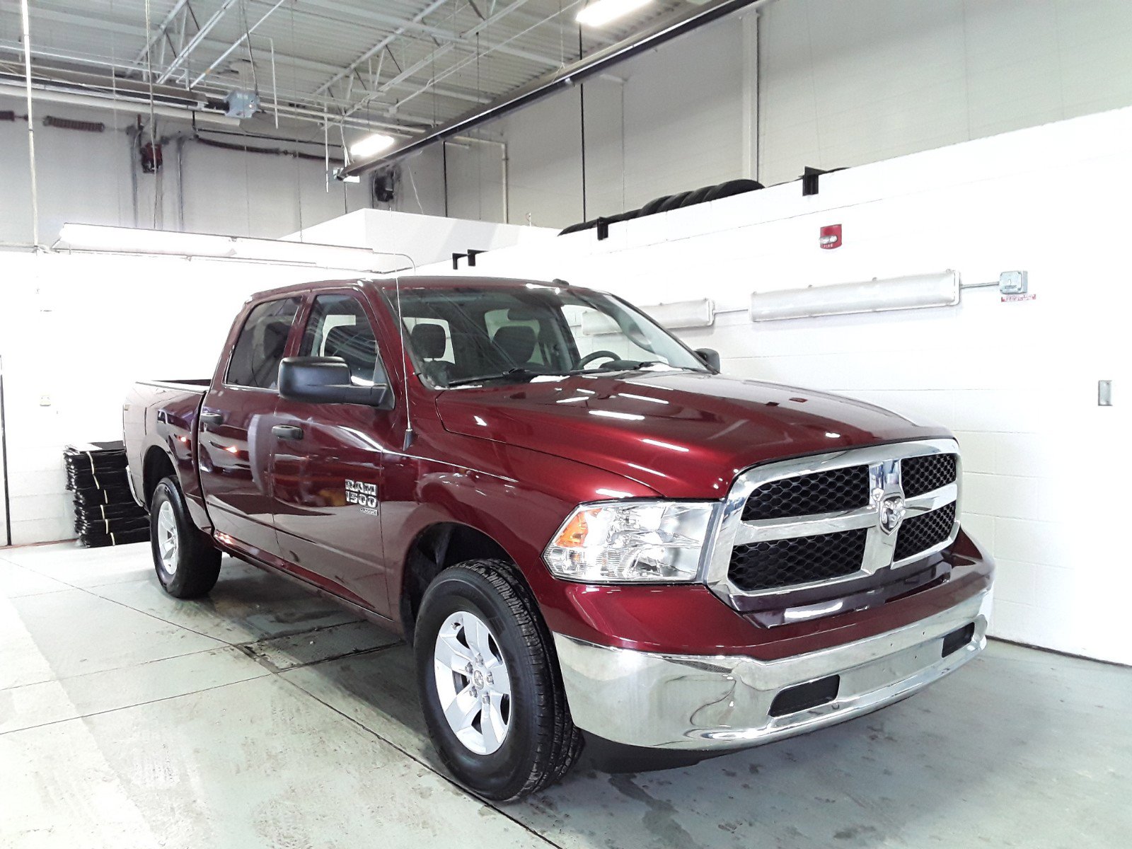 2022 Ram 1500 Classic Tradesman 4x4 Crew Cab 5'7