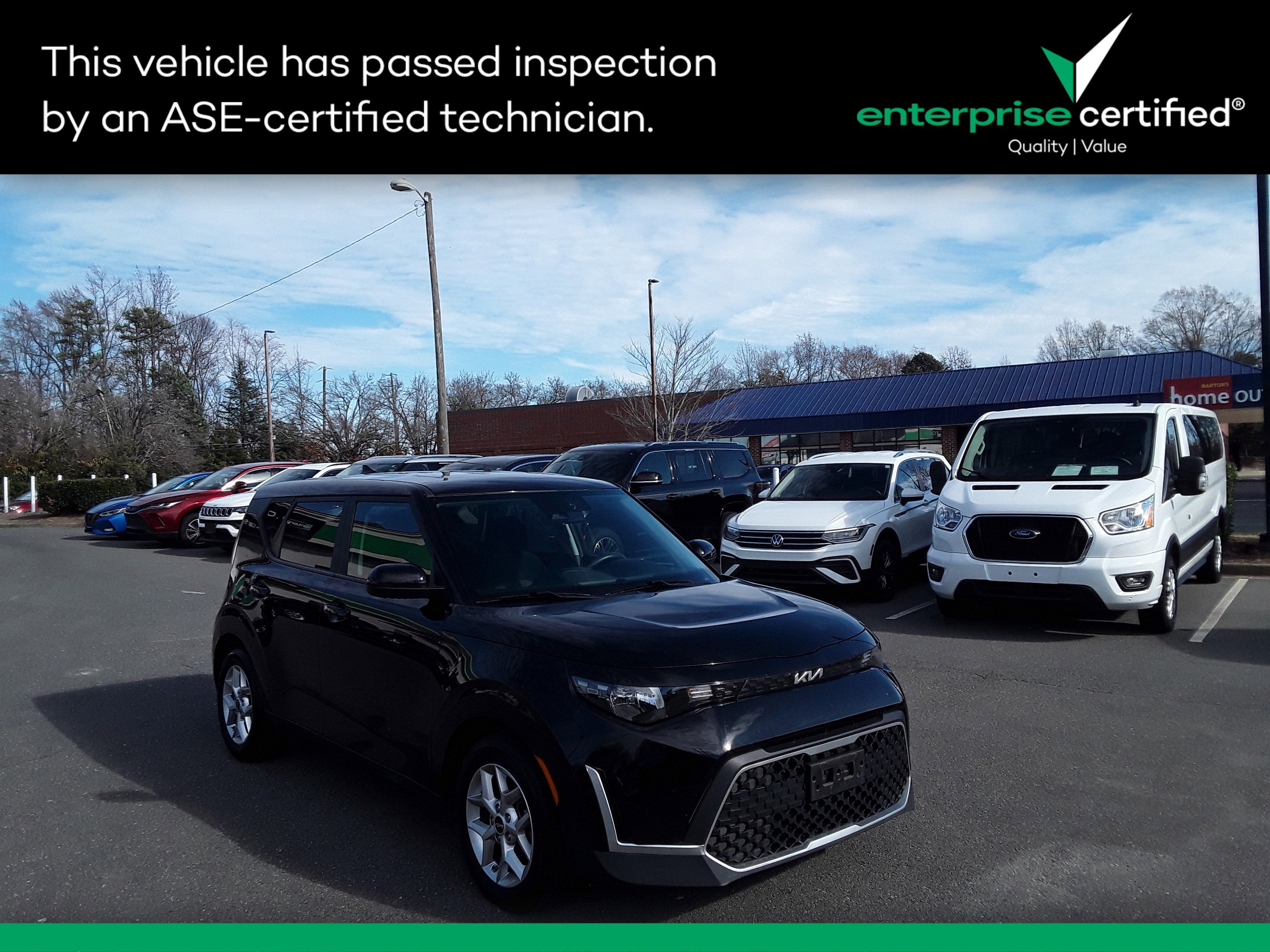 2023 Kia Soul LX's photo