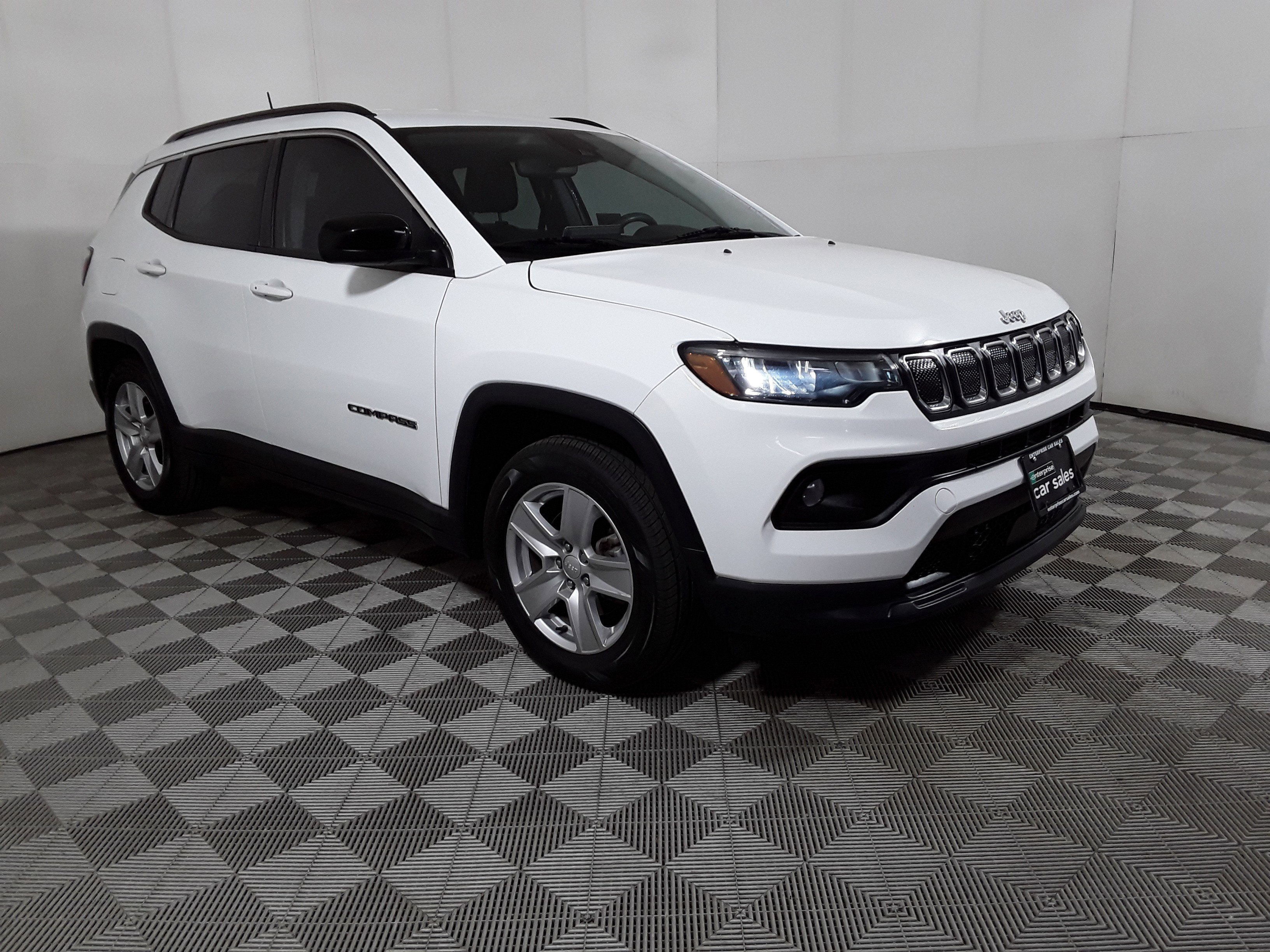 2022 Jeep Compass Latitude FWD