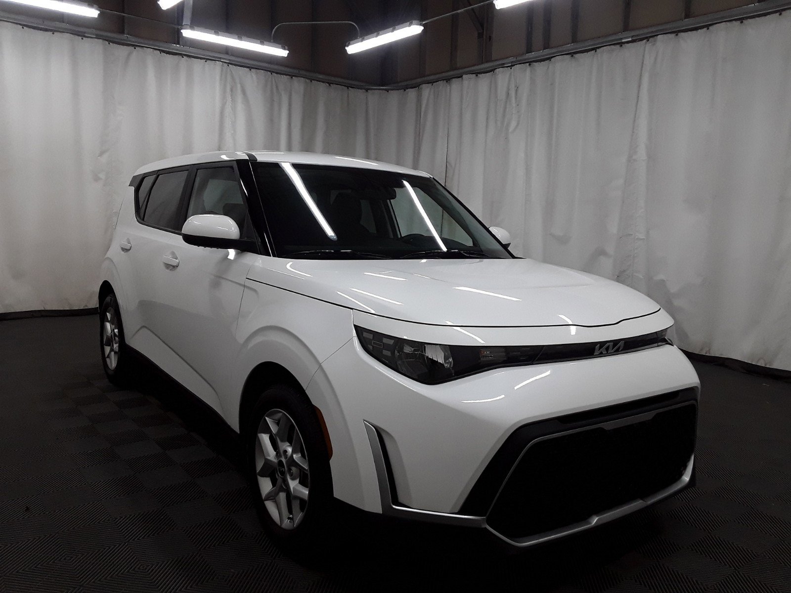 2023 Kia Soul LX IVT