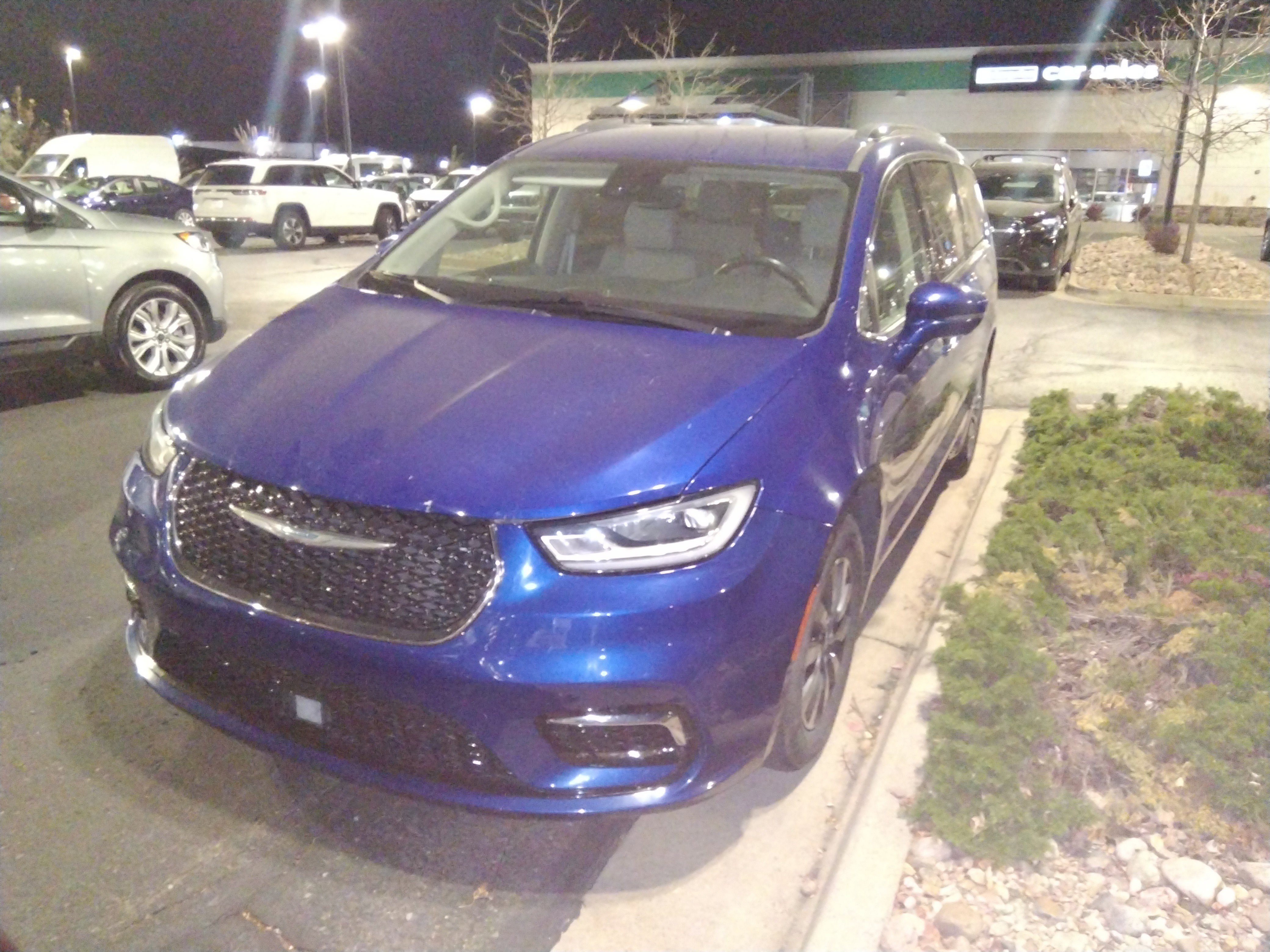 Used 2021 Chrysler Pacifica Hybrid Touring L FWD