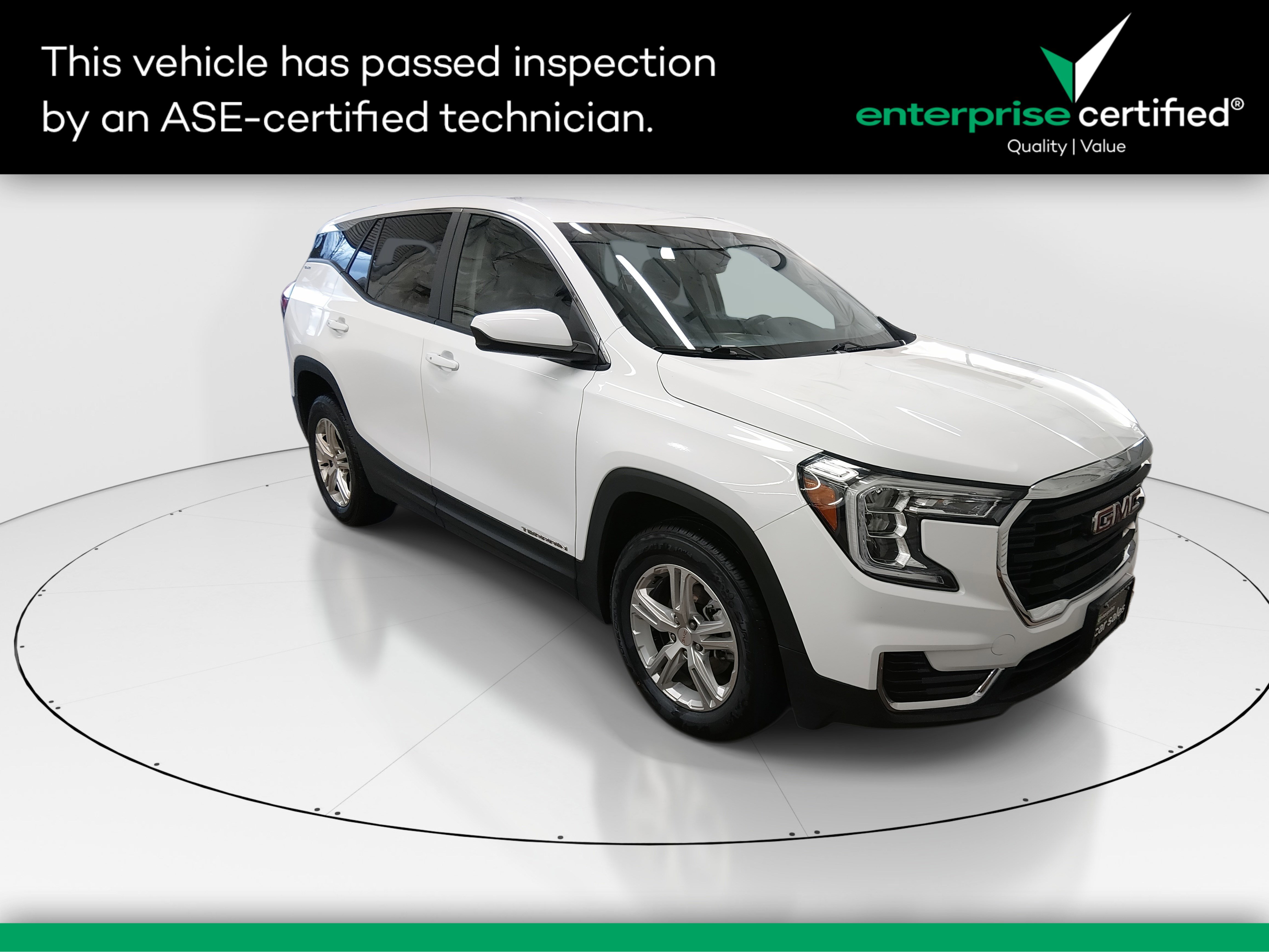 2024 GMC Terrain SLE's photo