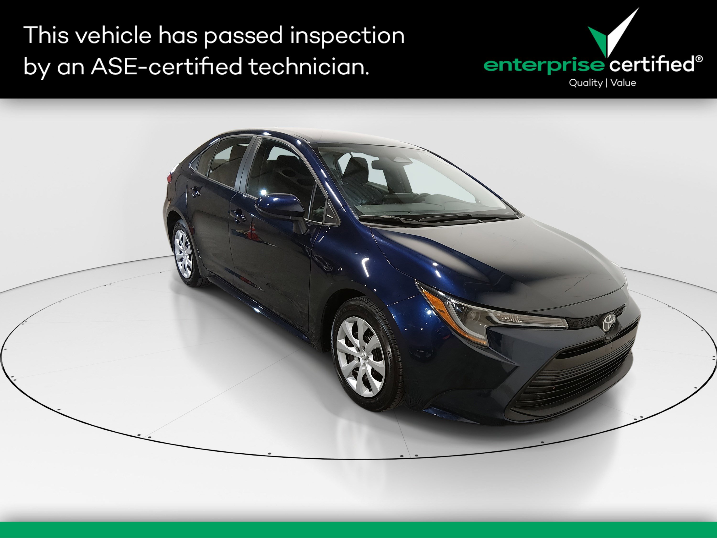 2024 Toyota Corolla LE's photo