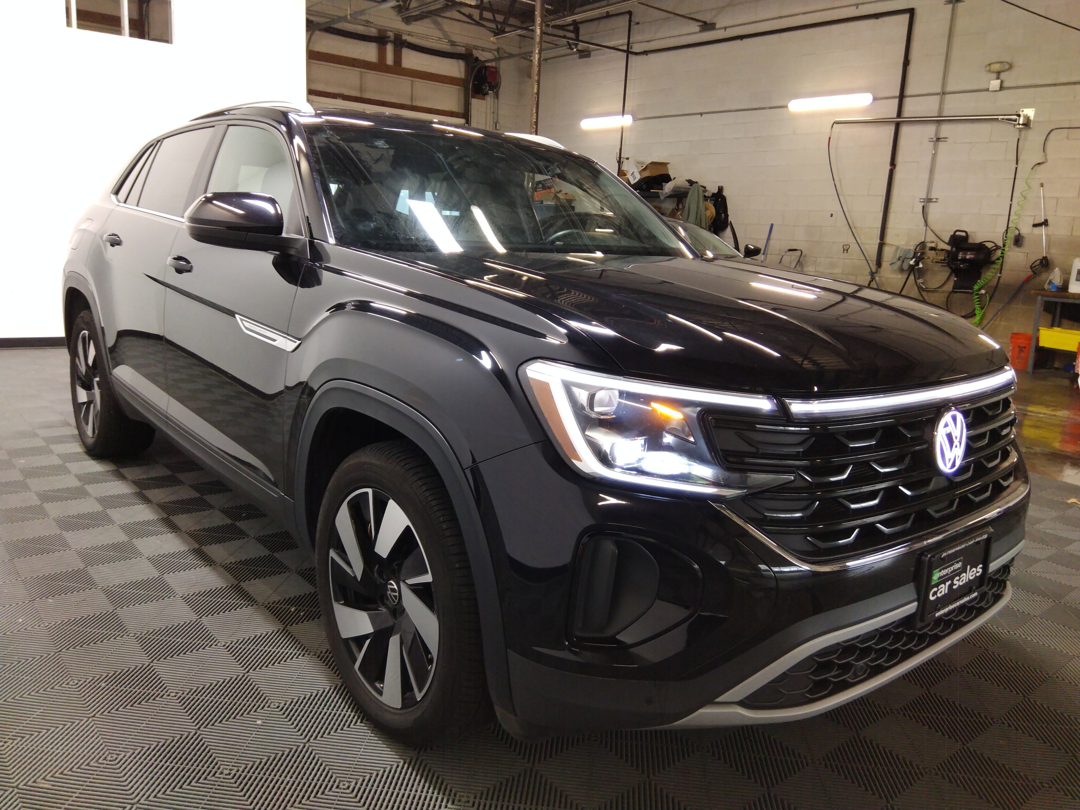 2024 Volkswagen Atlas Cross Sport SE w/Tech