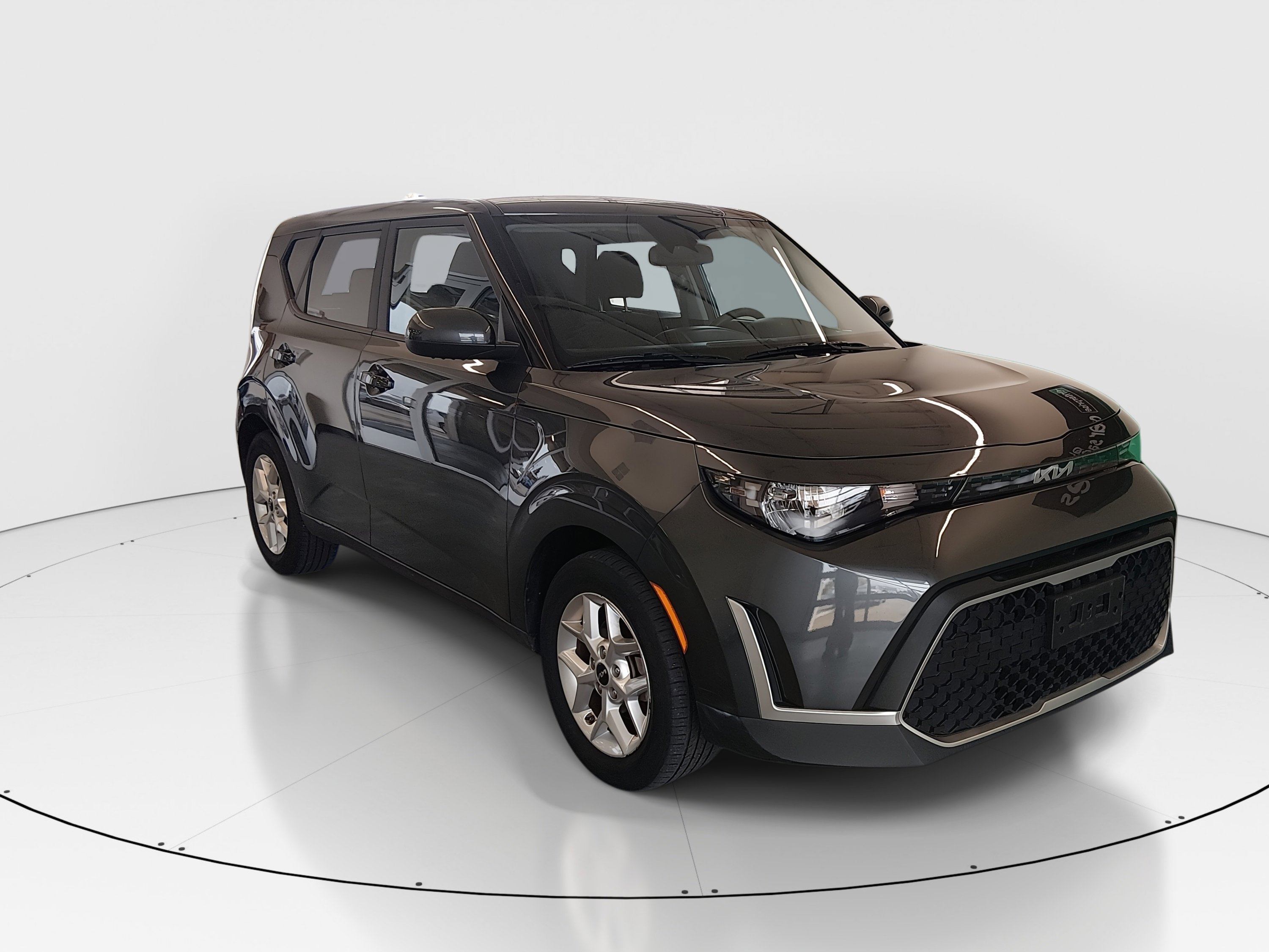 2023 Kia Soul LX's photo