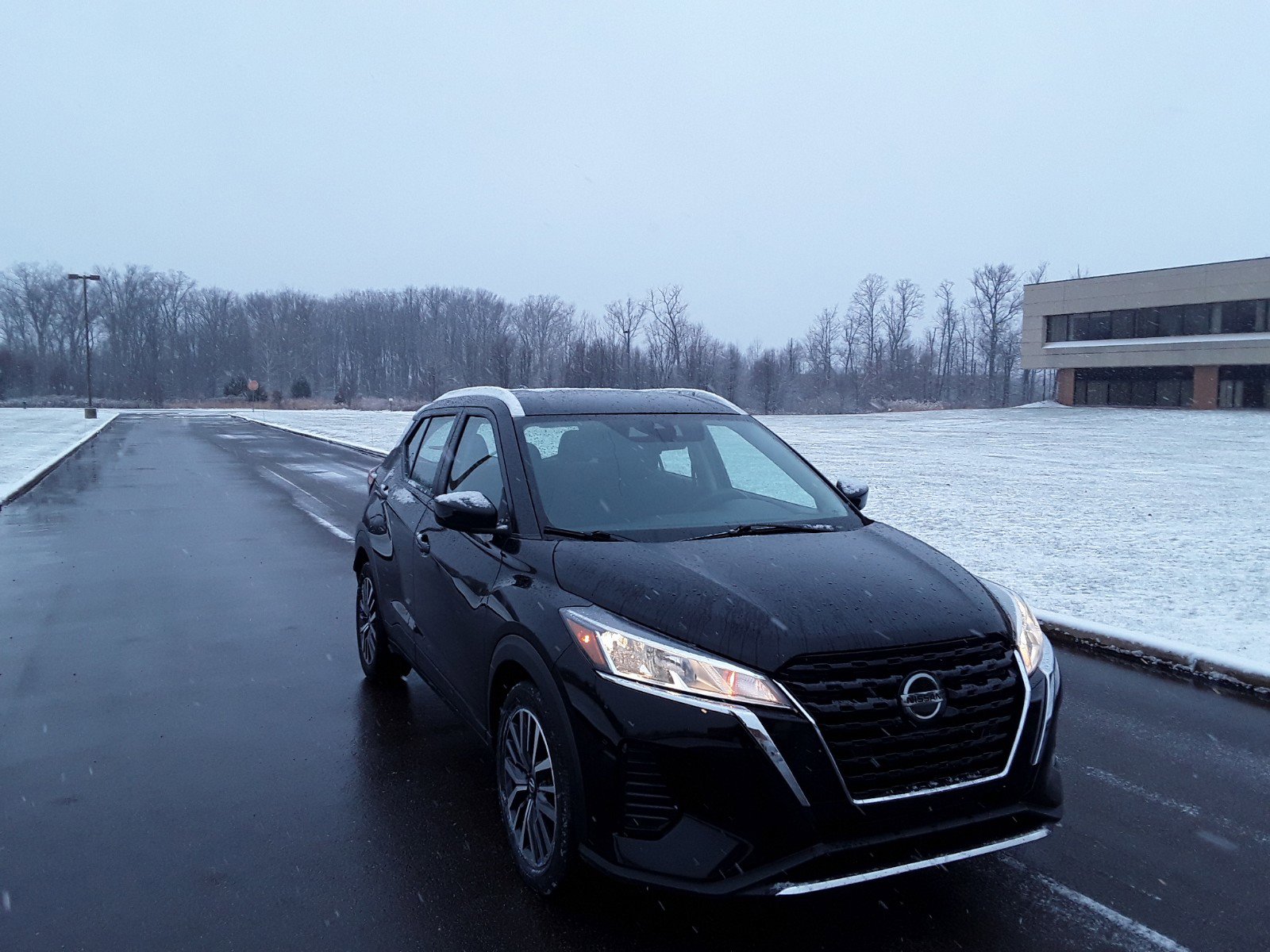 2021 Nissan Kicks SV FWD