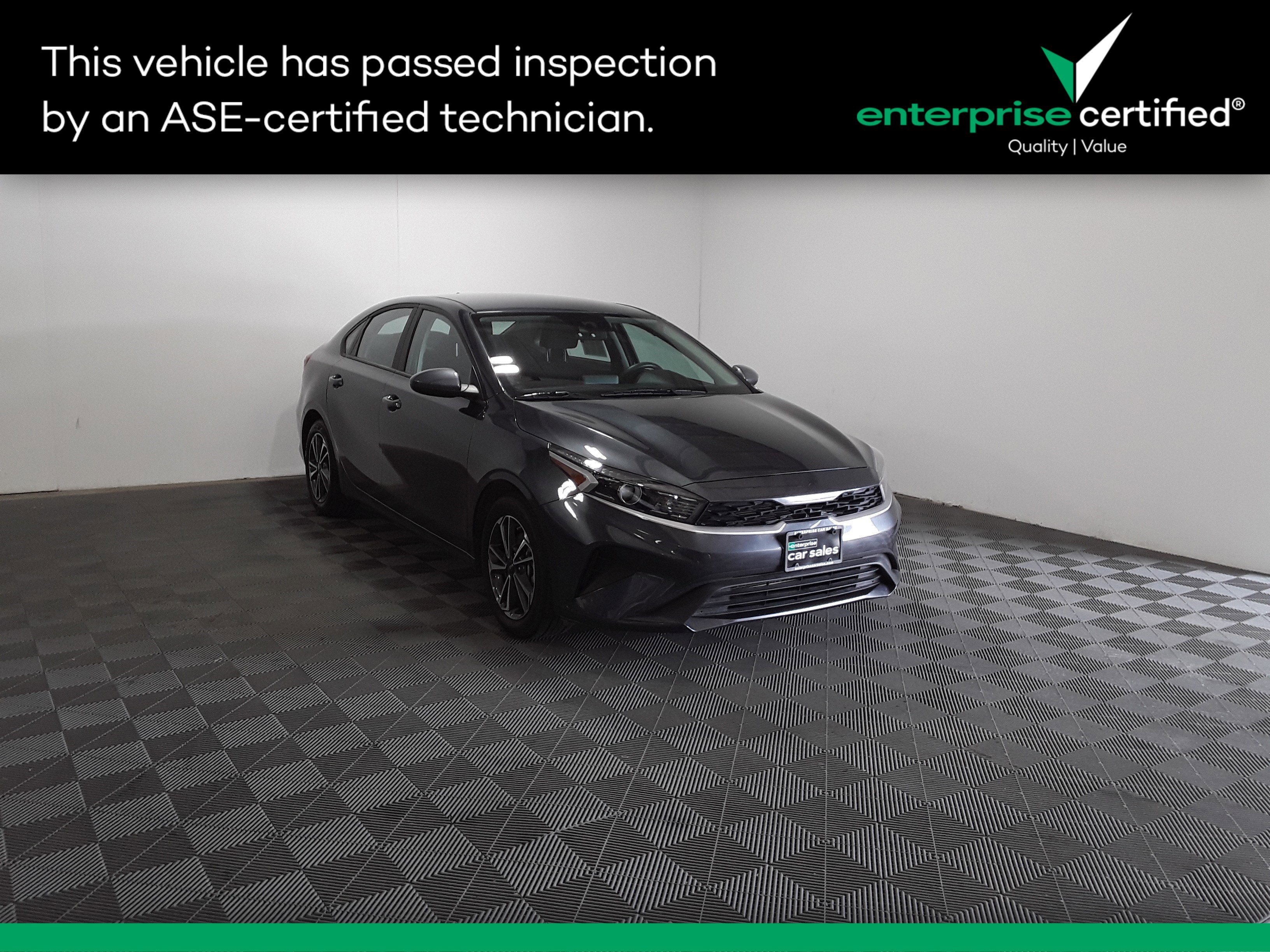 Used 2023 Kia Forte LXS IVT