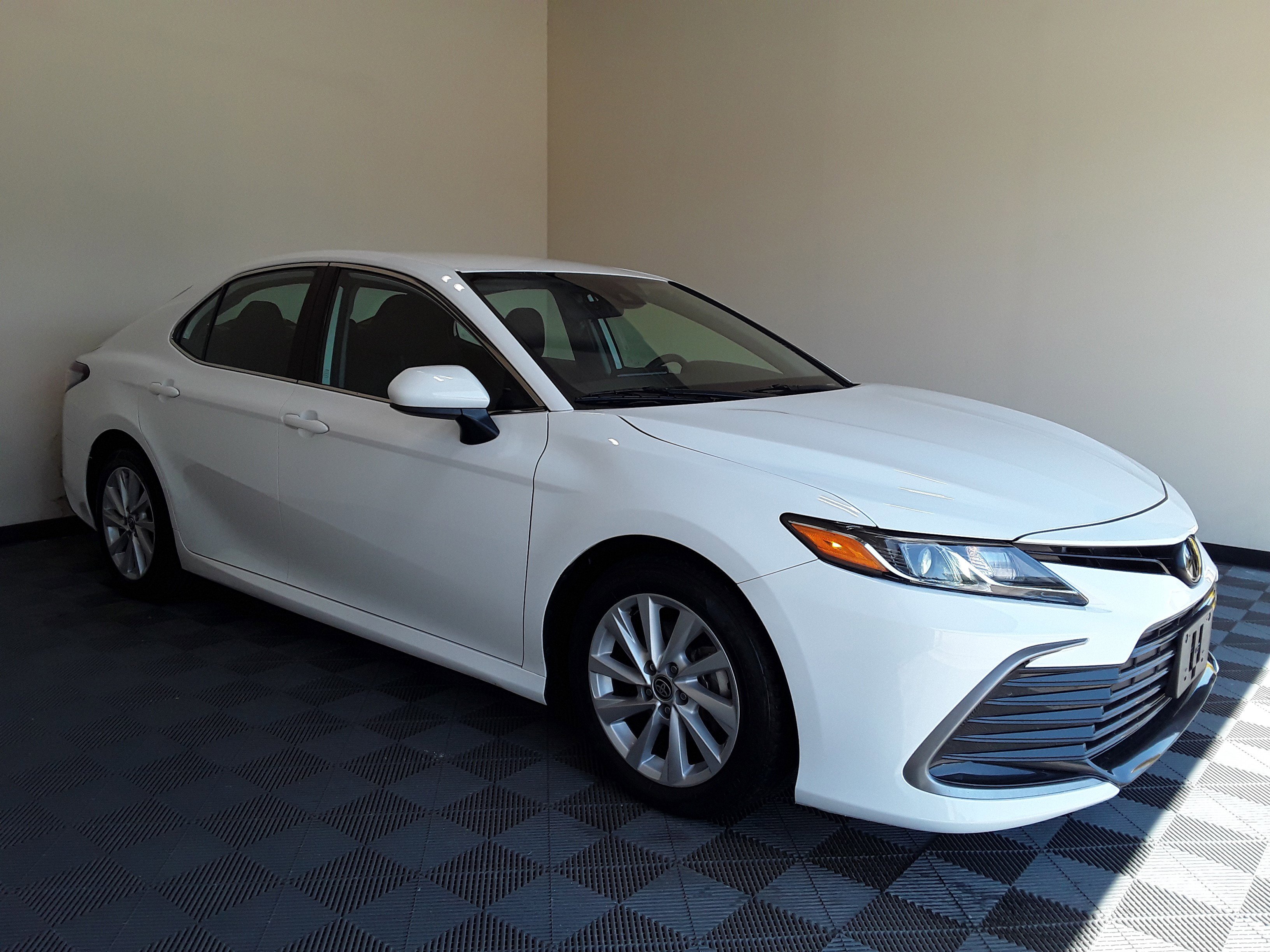 2022 Toyota Camry LE Auto
