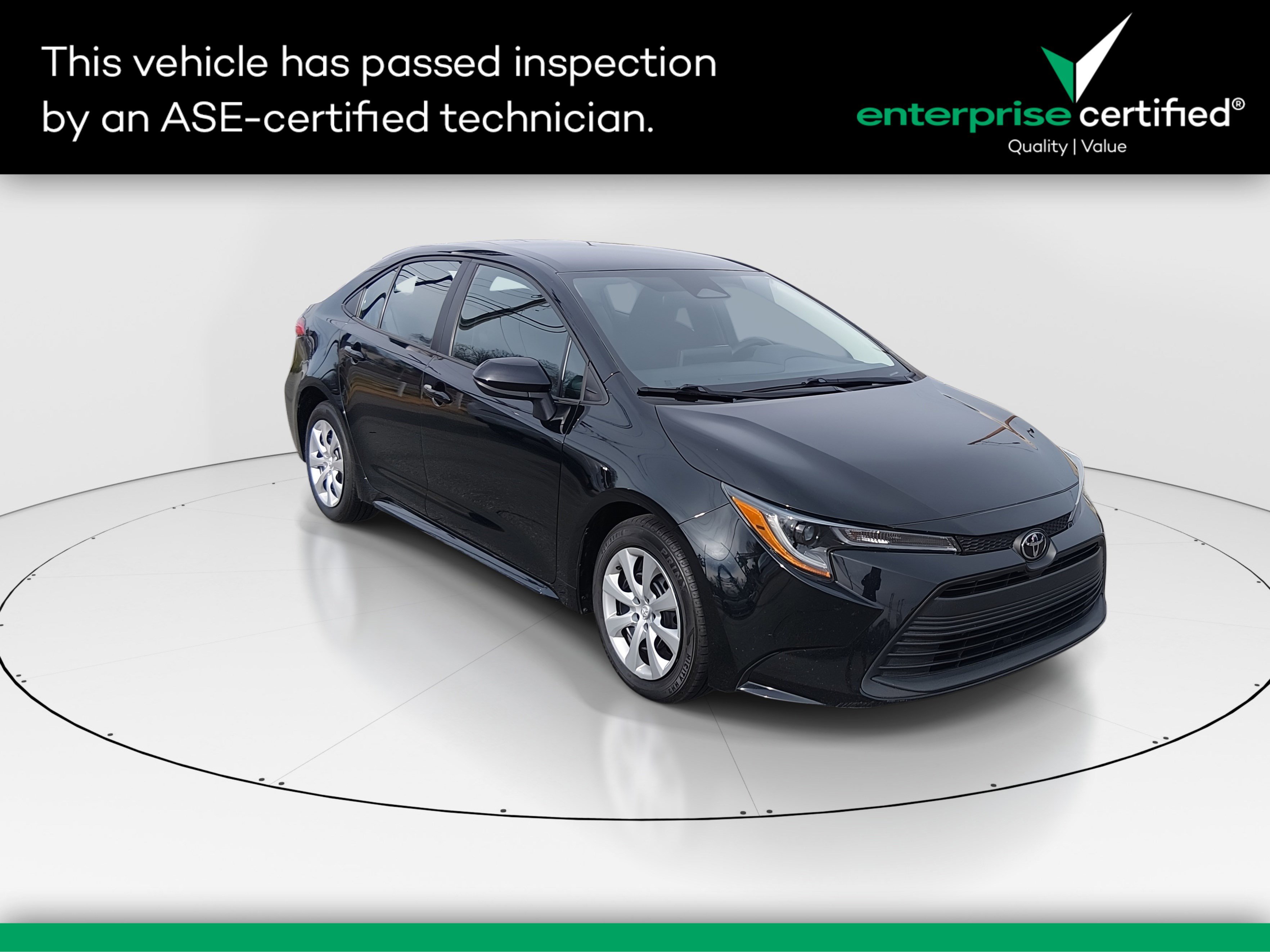 2024 Toyota Corolla LE's photo