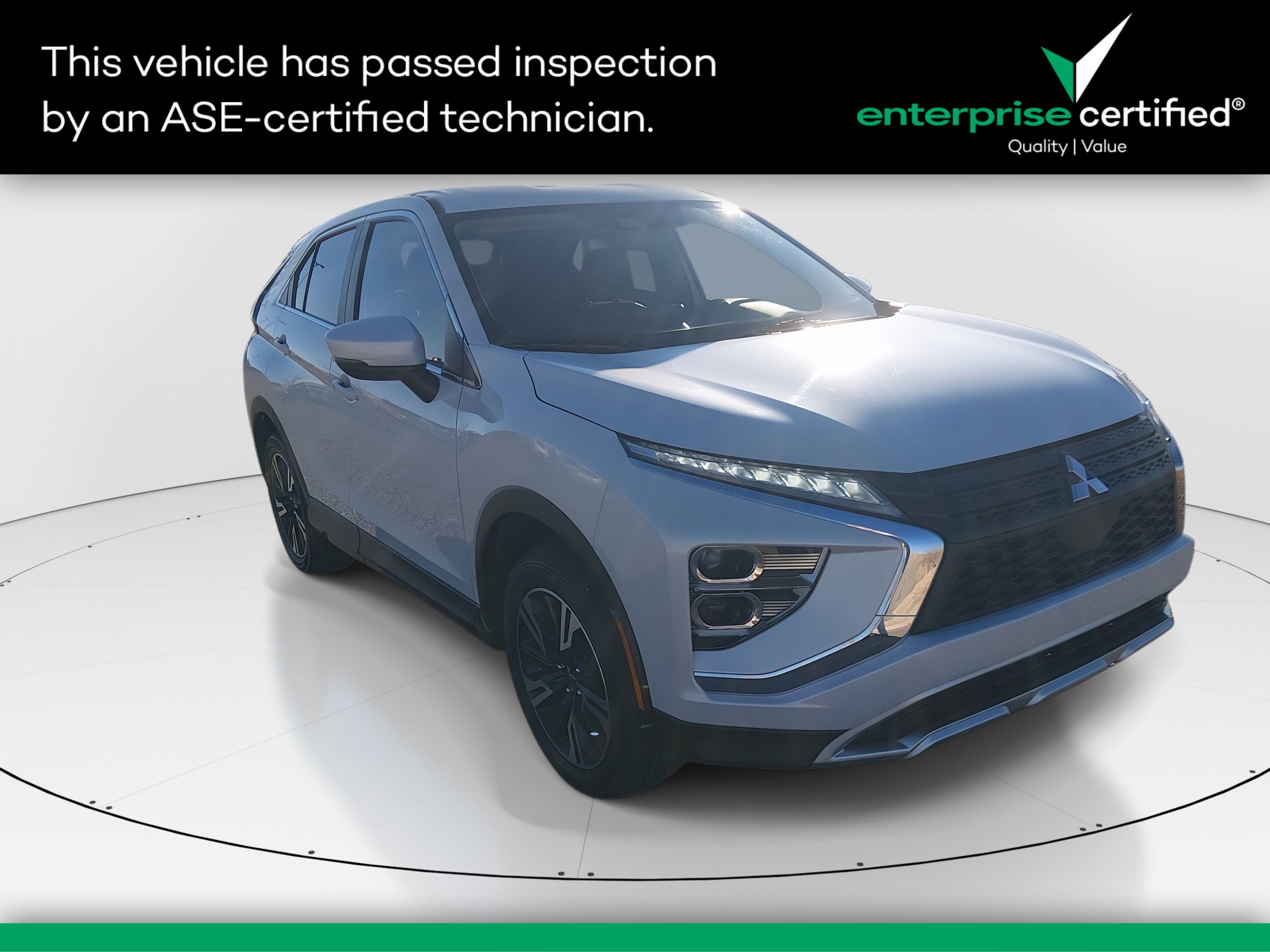 2024 Mitsubishi Eclipse Cross SE's photo