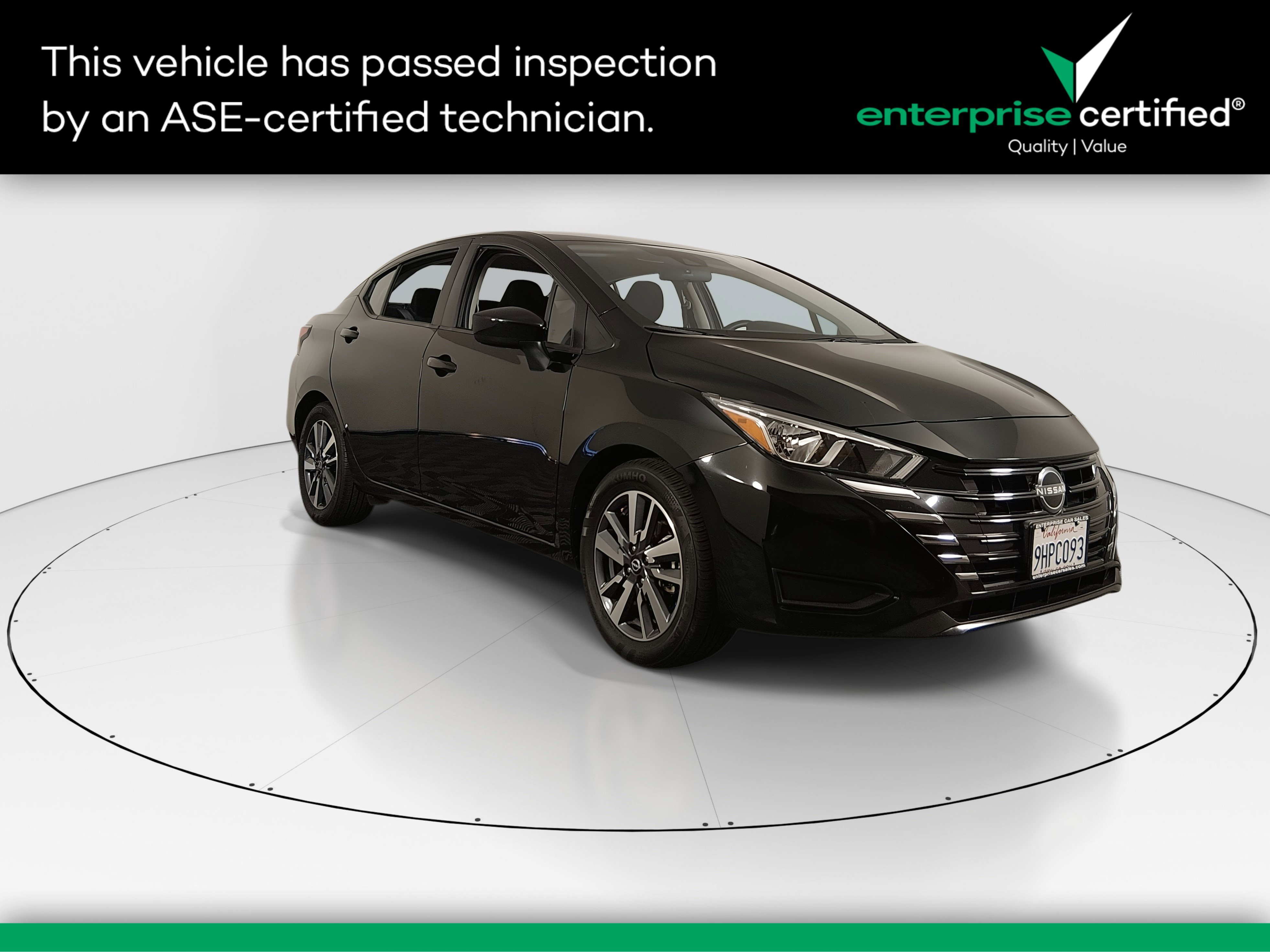 2023 Nissan Versa Sedan SV's photo