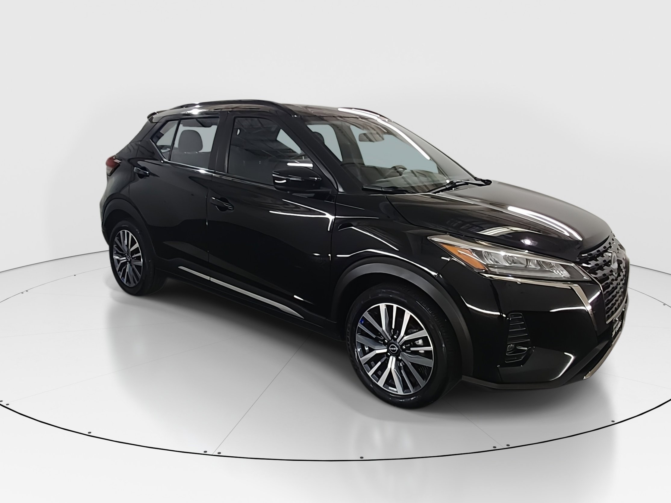 Used 2024 Nissan Kicks SR FWD