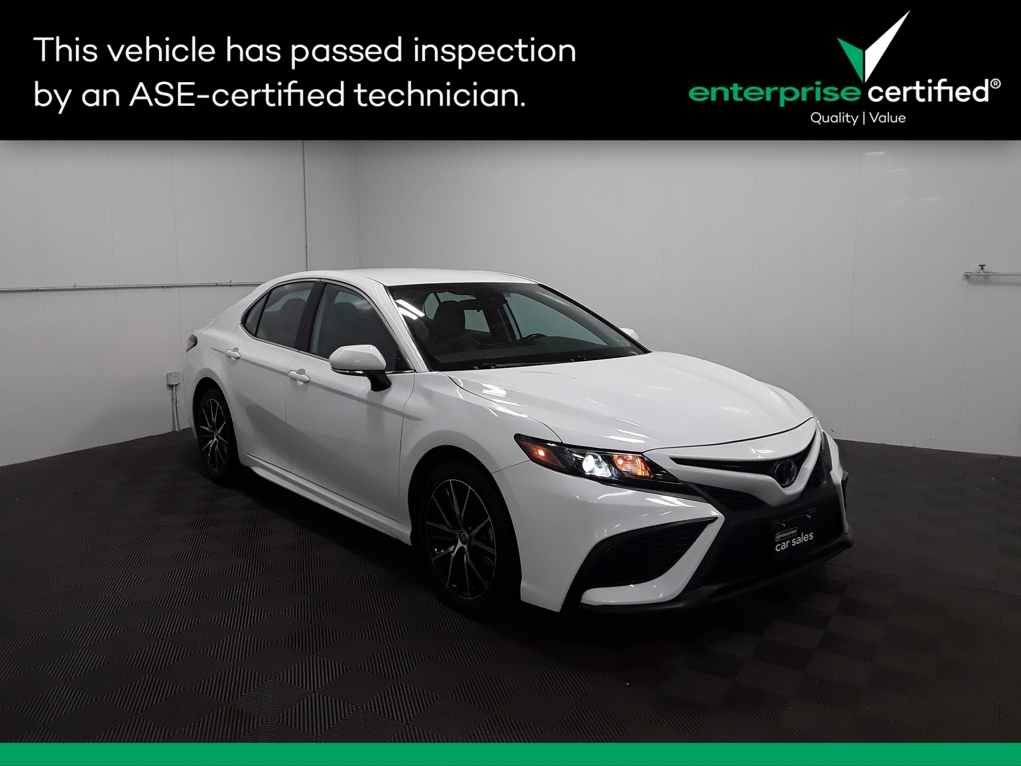 2023 Toyota Camry SE Auto