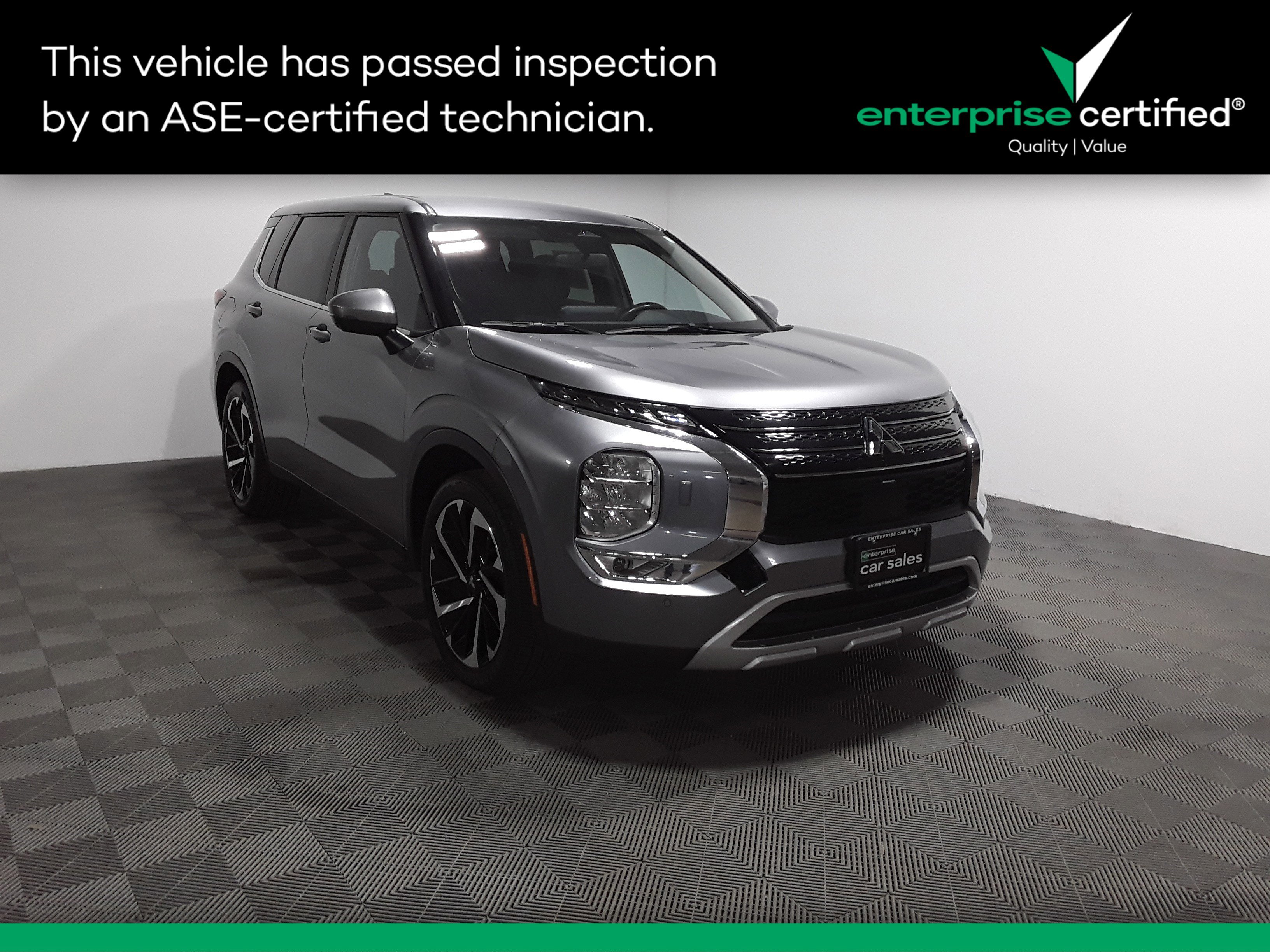 2024 Mitsubishi Outlander SE