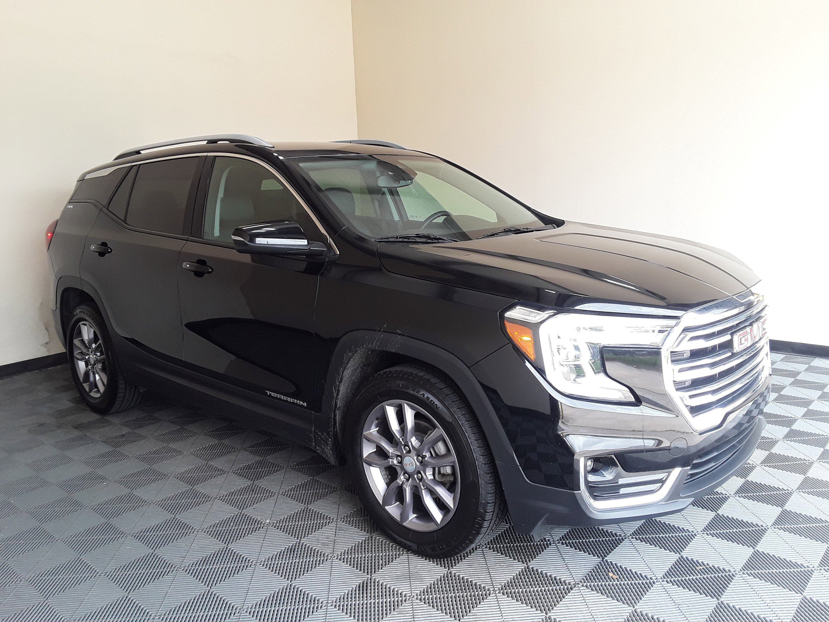 2023 GMC Terrain FWD 4dr SLT