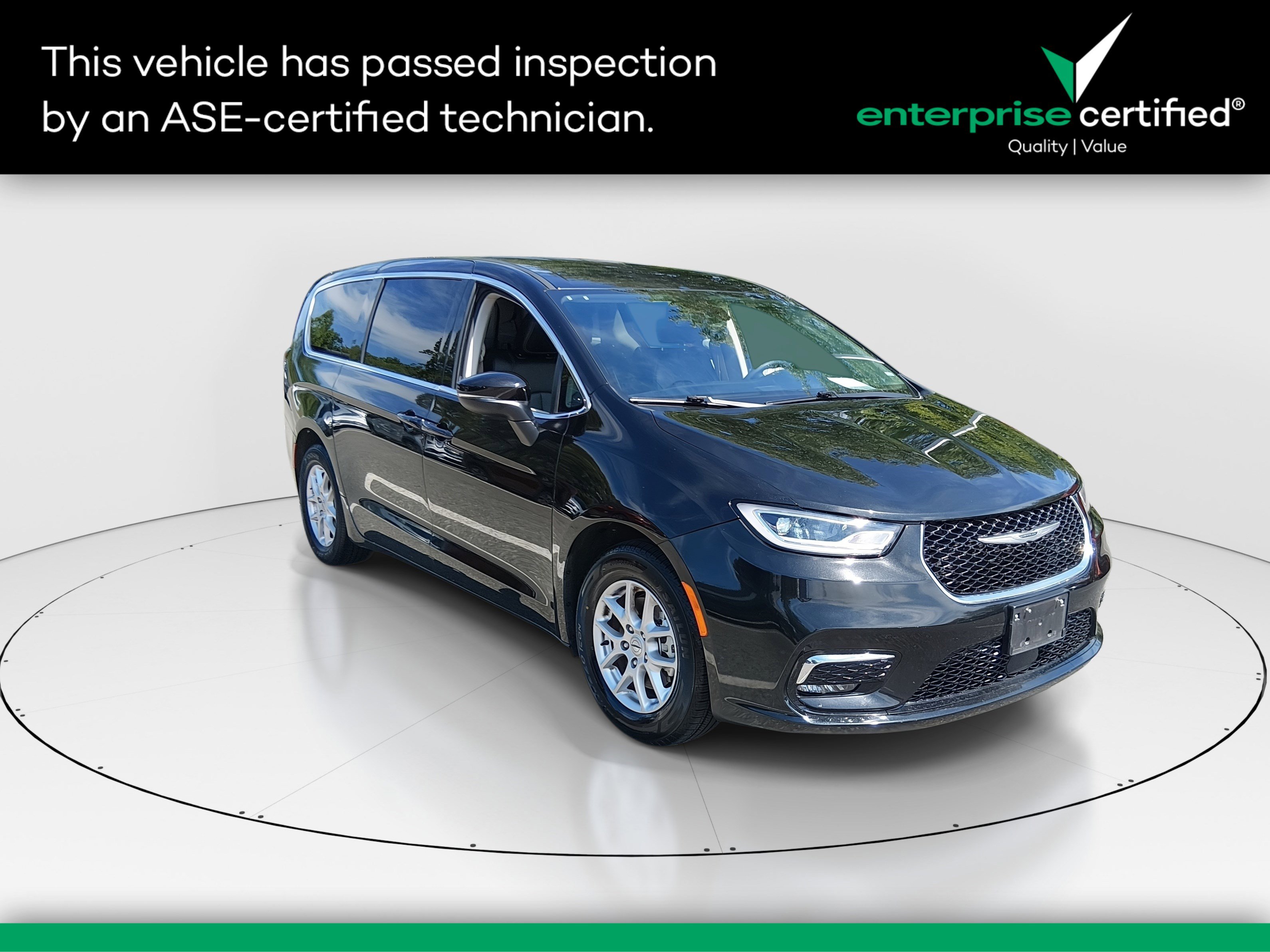 Used 2023 Chrysler Pacifica Touring L FWD
