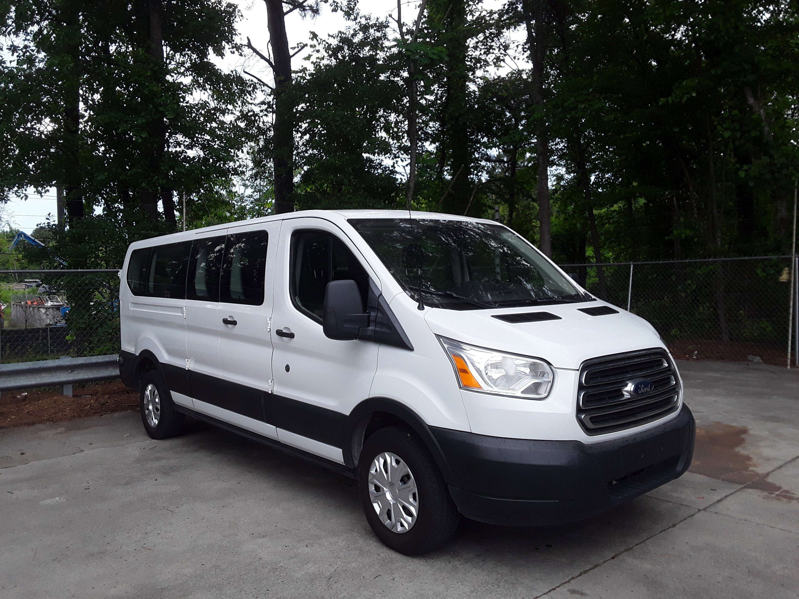 2019 Ford Transit Passenger Wagon T-350 148