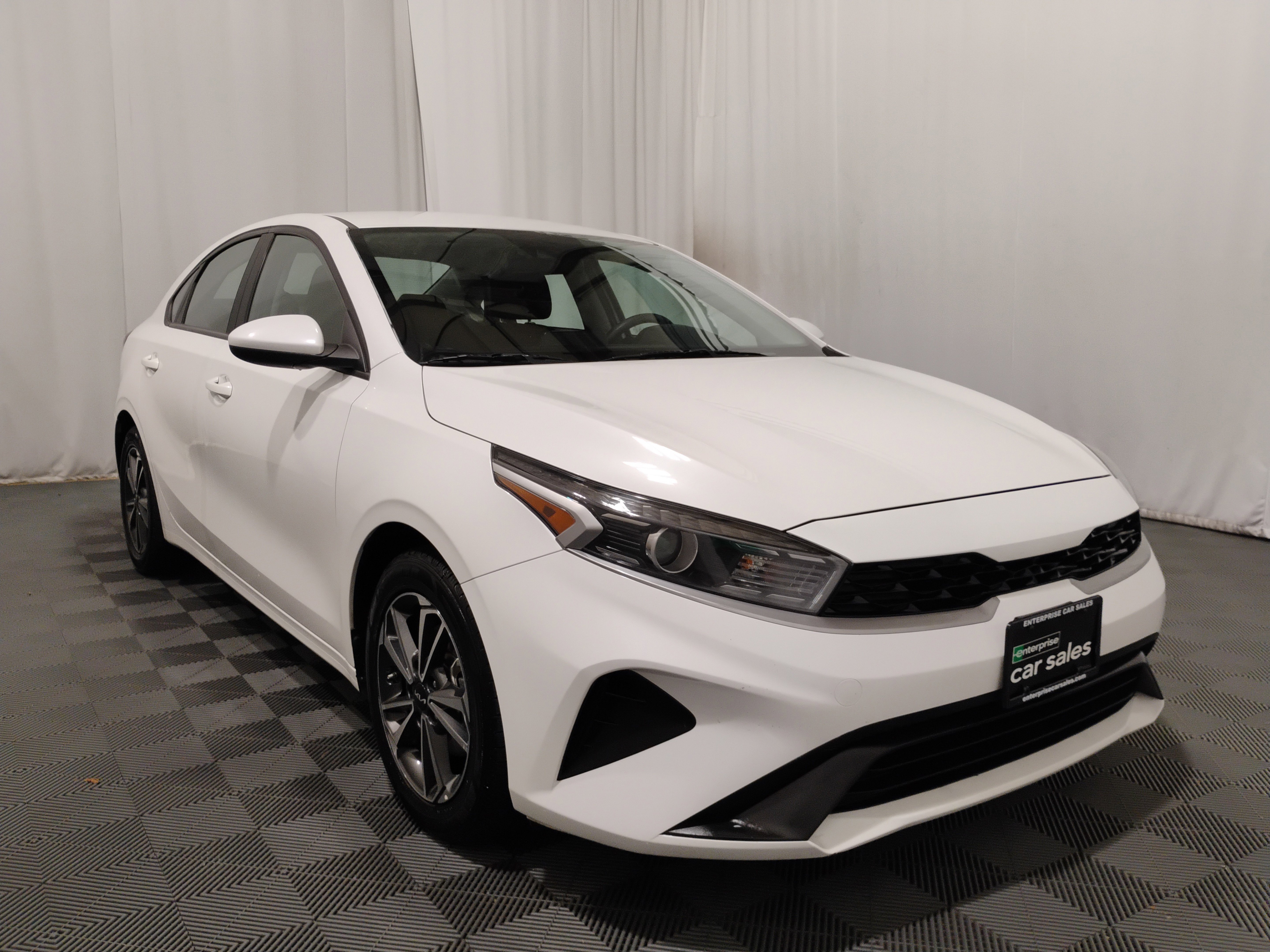 2023 Kia Forte LXS IVT