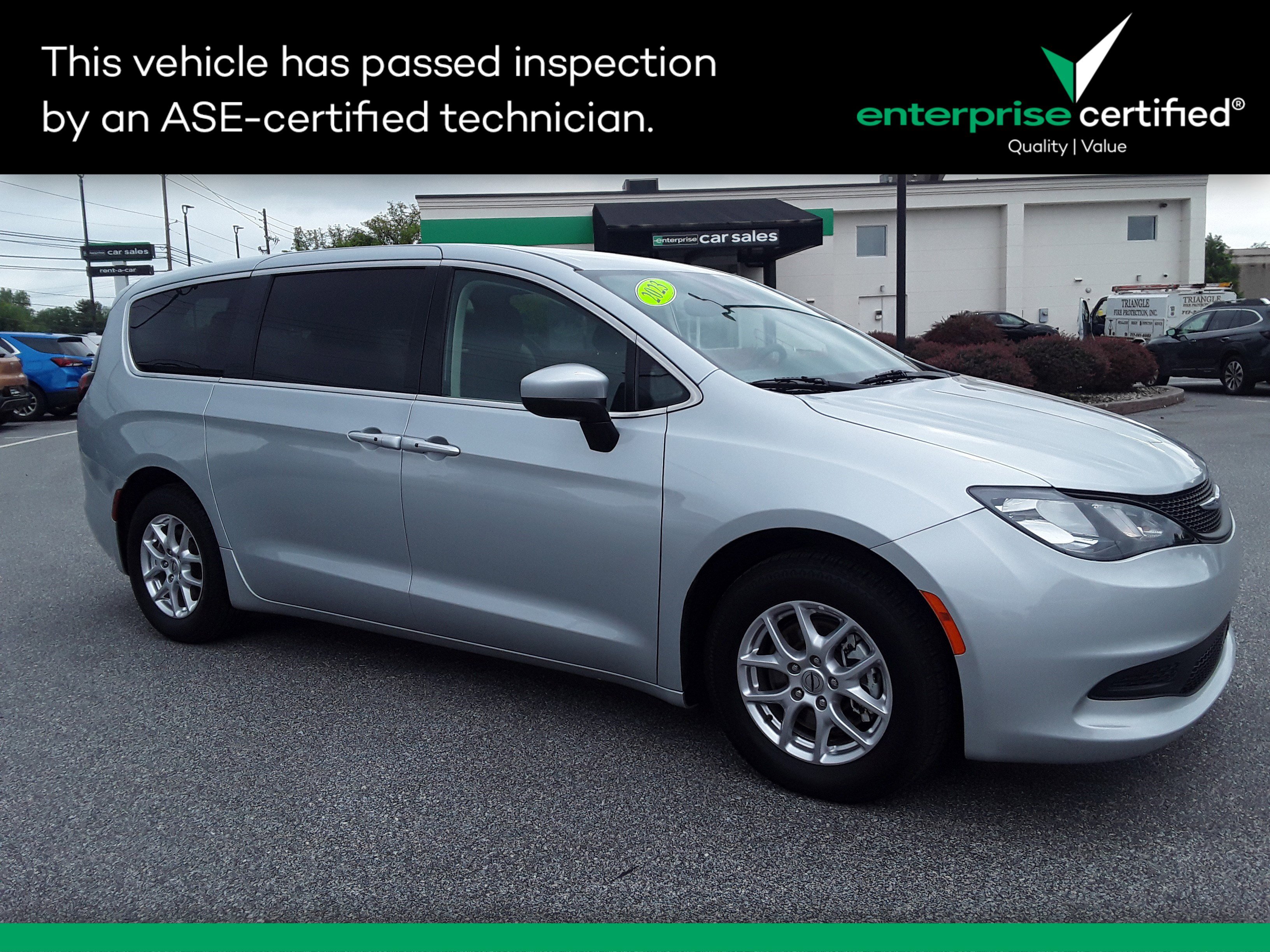 2023 Chrysler Voyager LX FWD