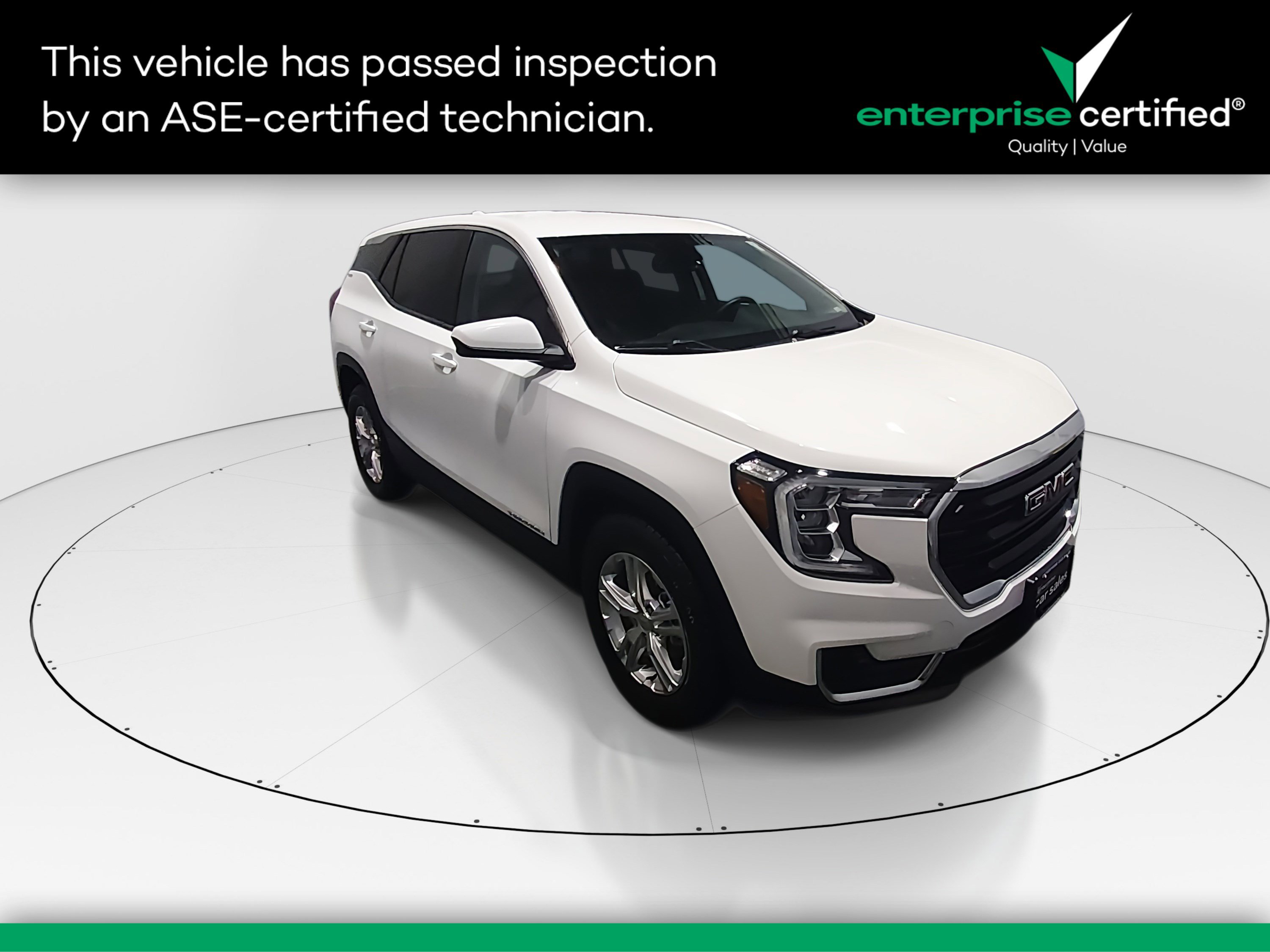 2024 GMC Terrain SLE's photo