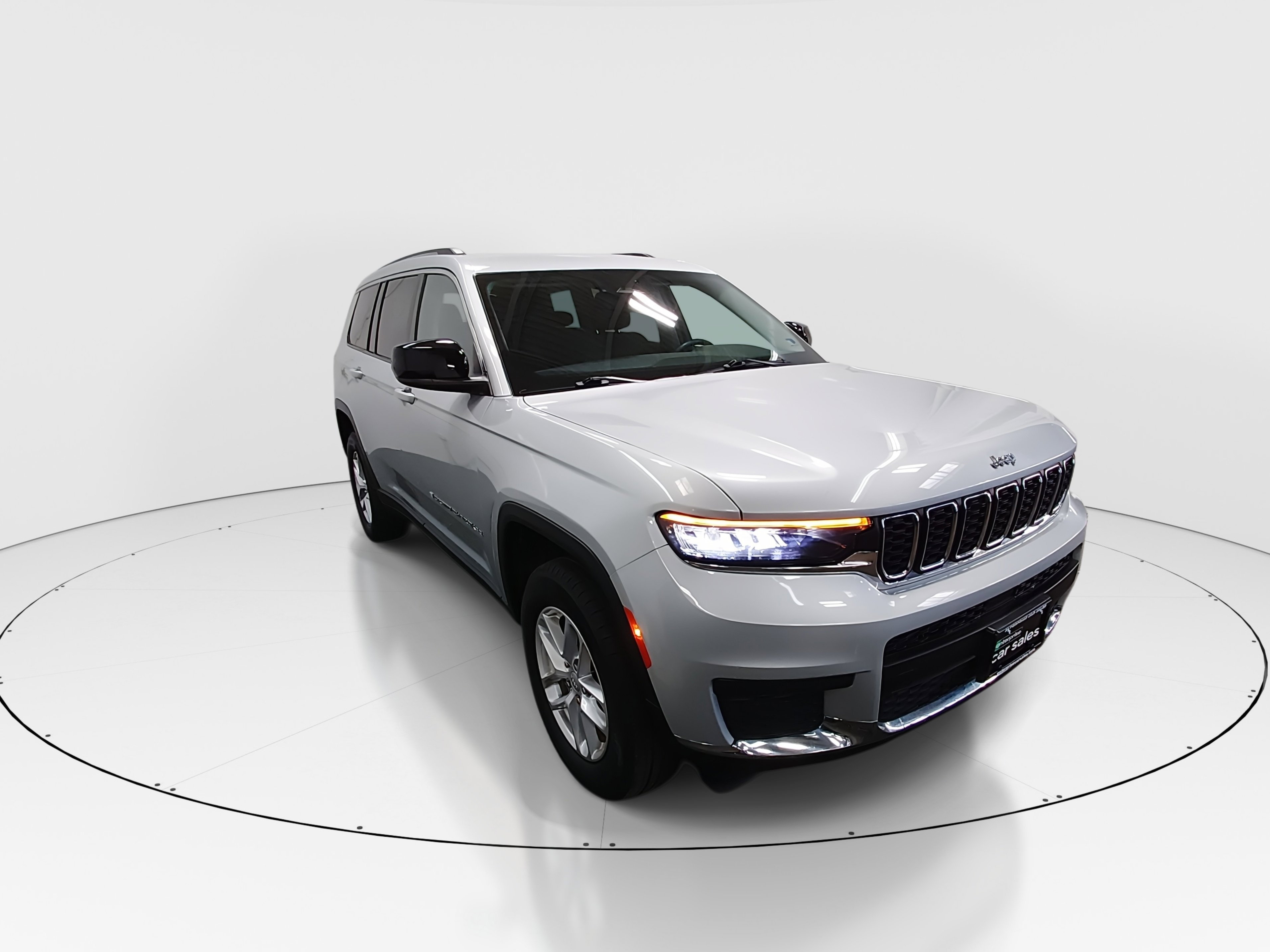 2023 Jeep Grand Cherokee L Laredo's photo