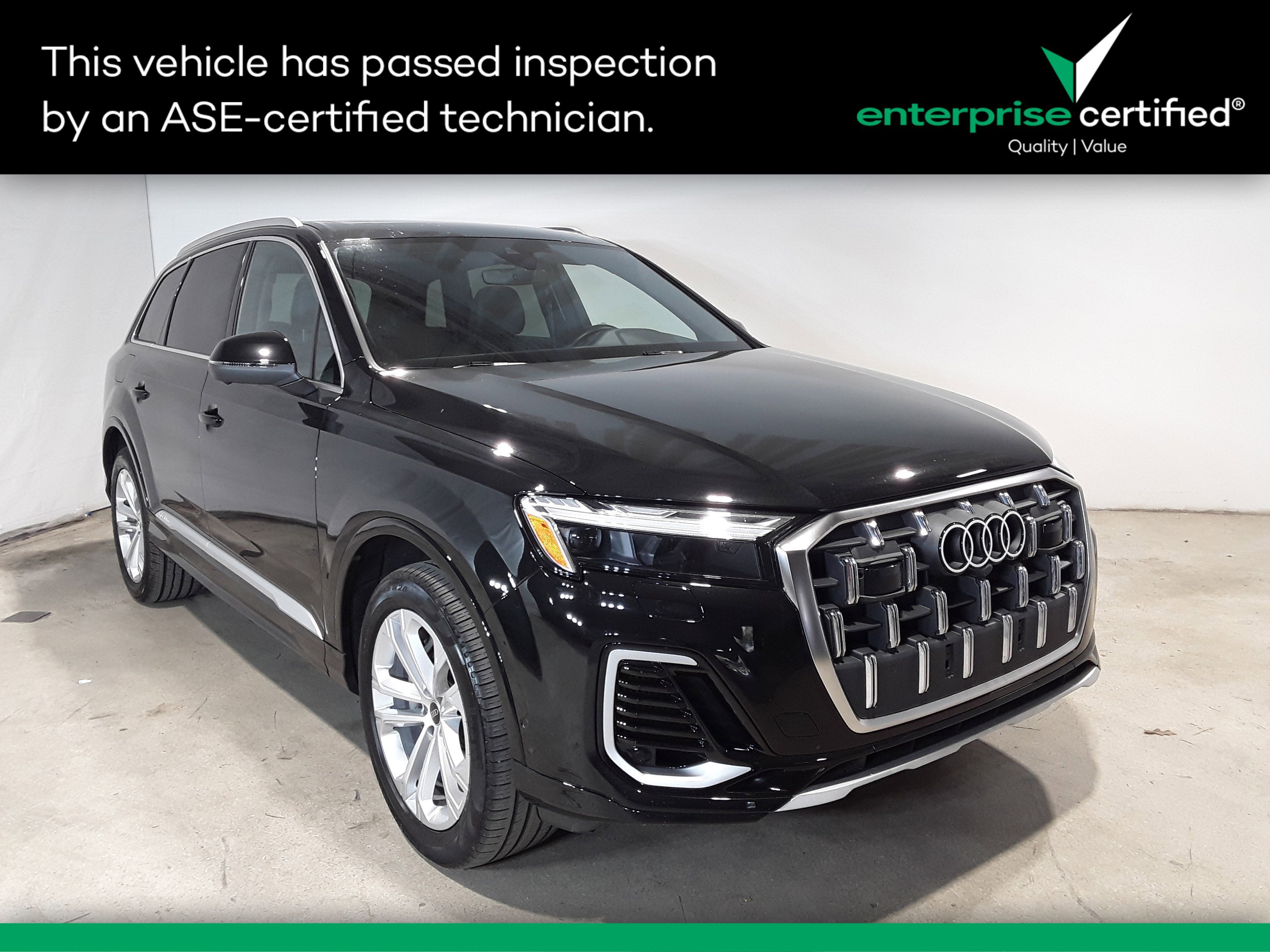 2025 Audi Q7 55 Premium Plus's photo