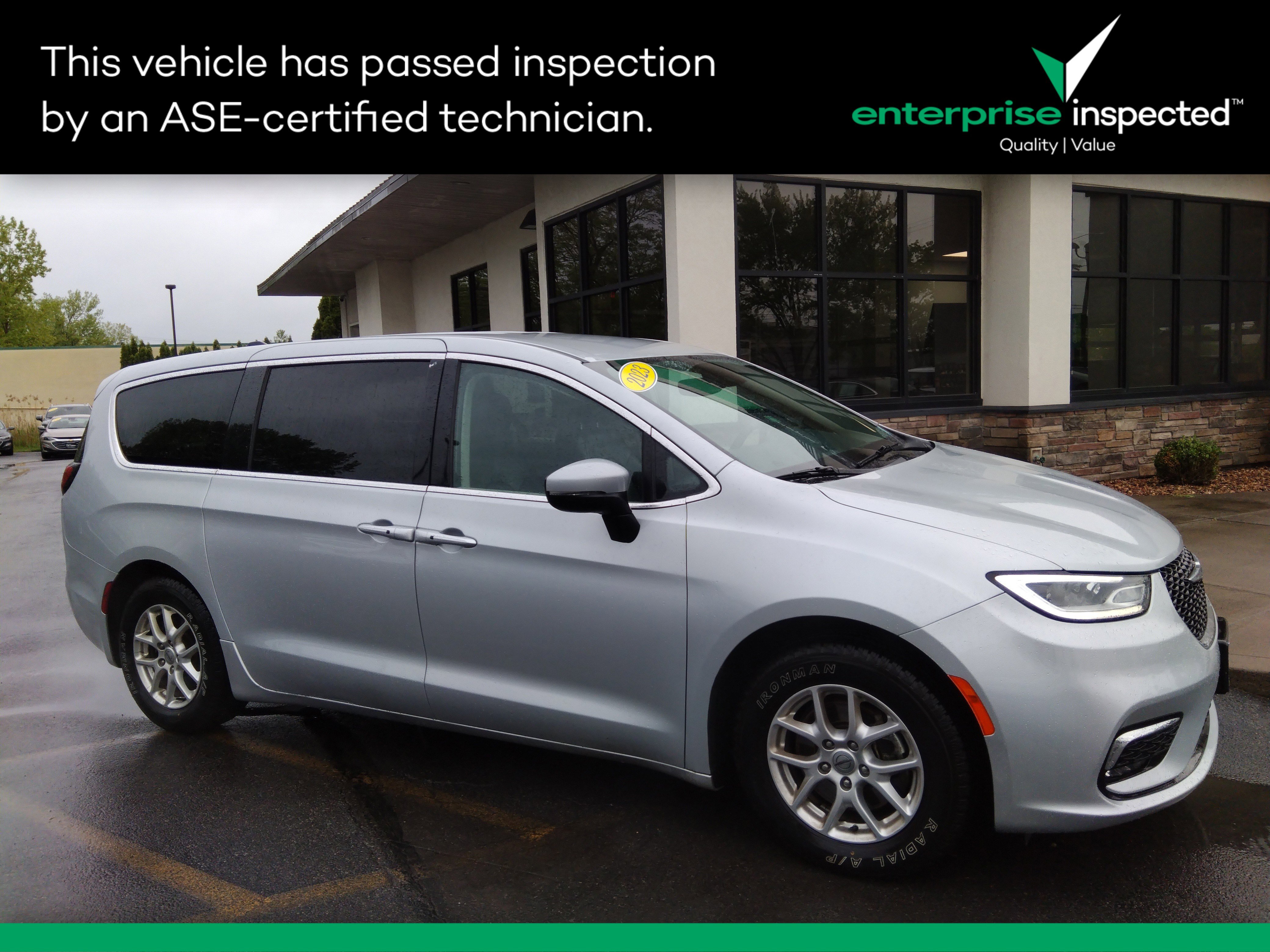 2023 Chrysler Pacifica Touring L FWD