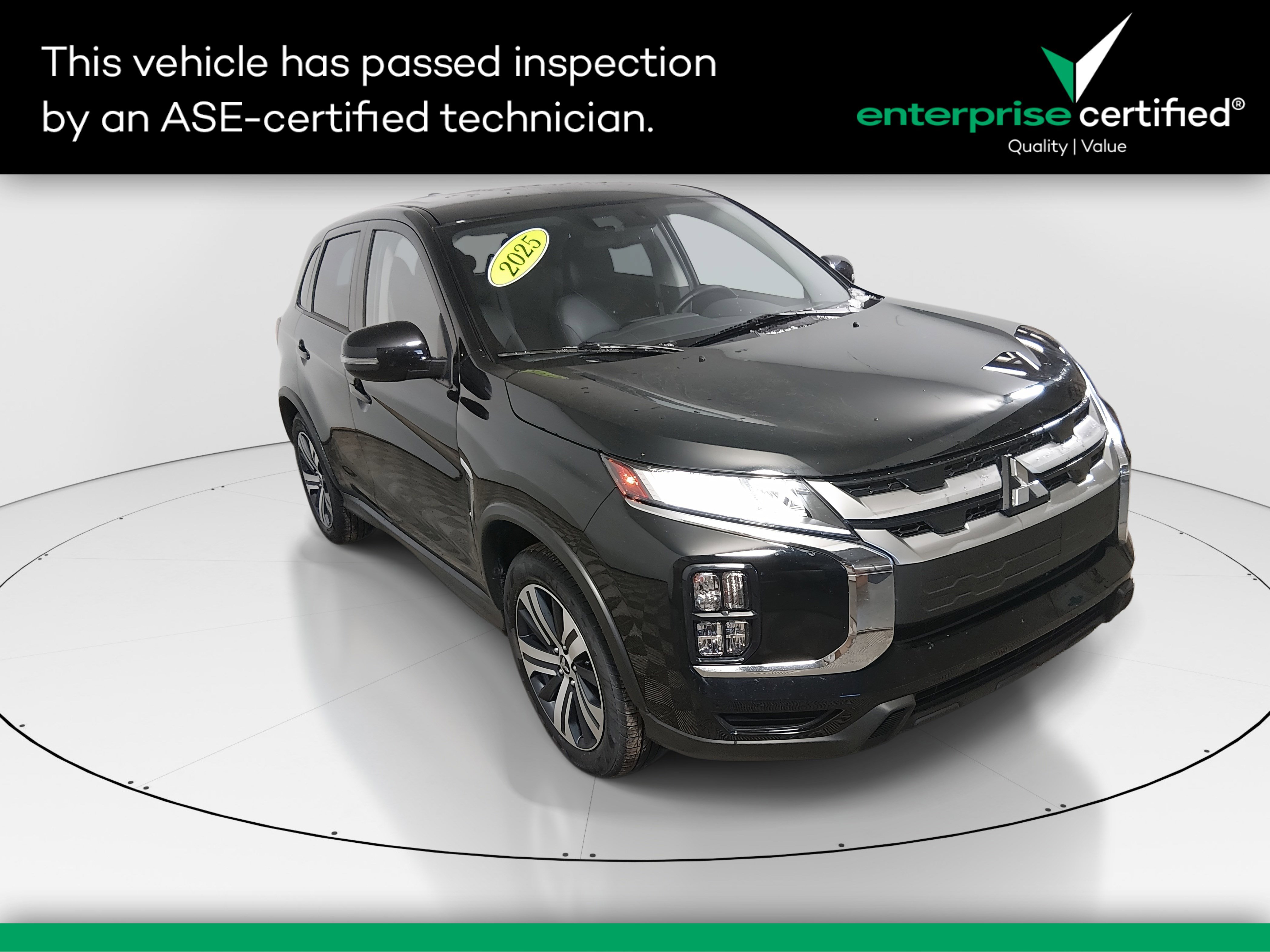 2025 Mitsubishi Outlander Sport SE's photo