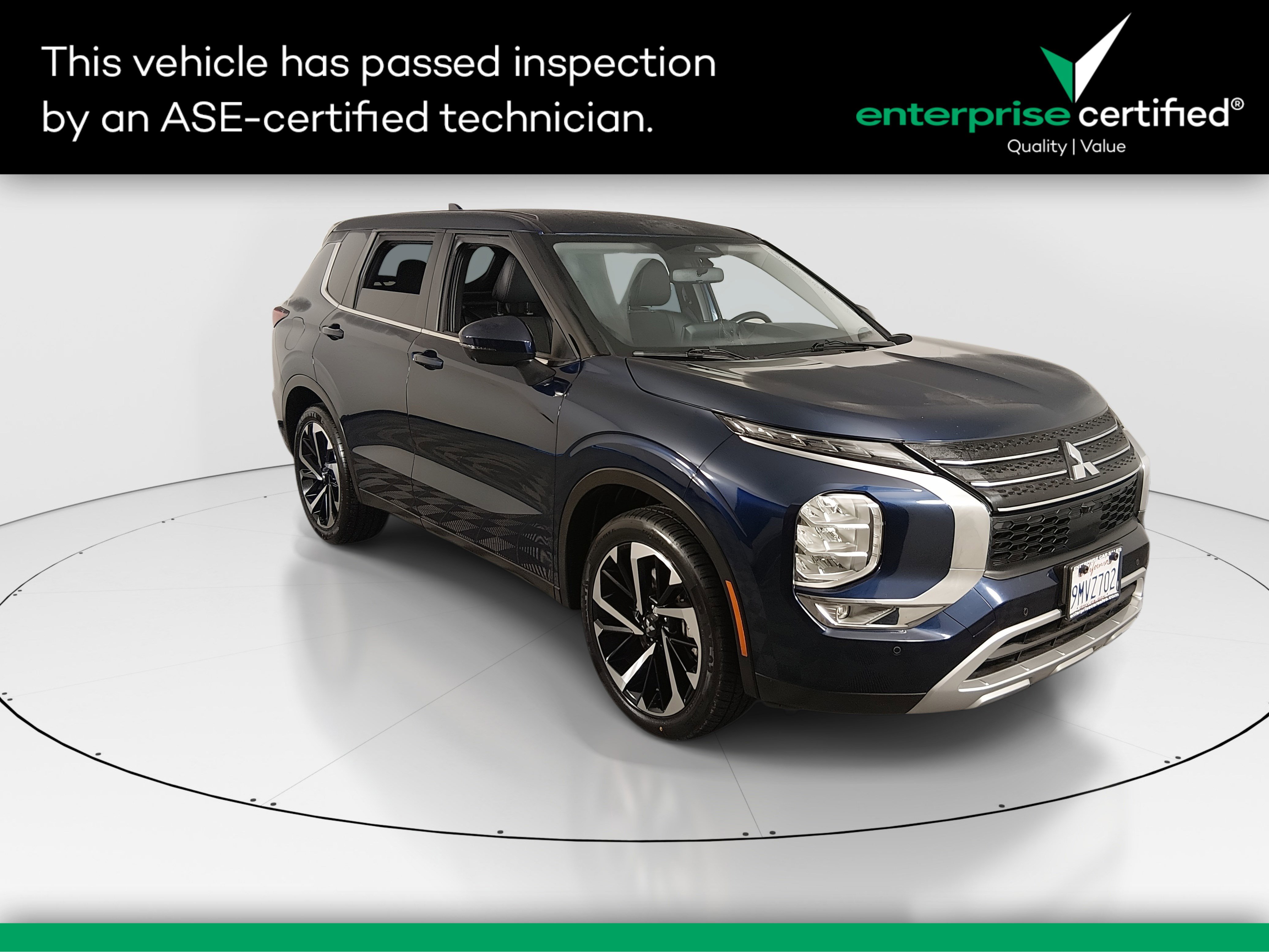 2024 Mitsubishi Outlander SE's photo