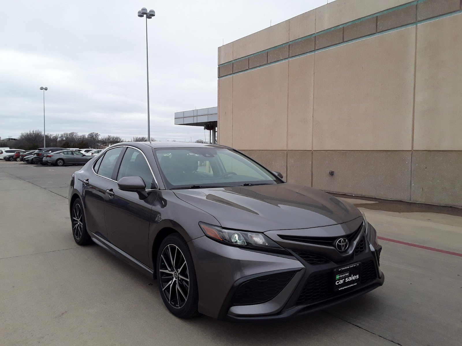 2021 Toyota Camry SE Auto