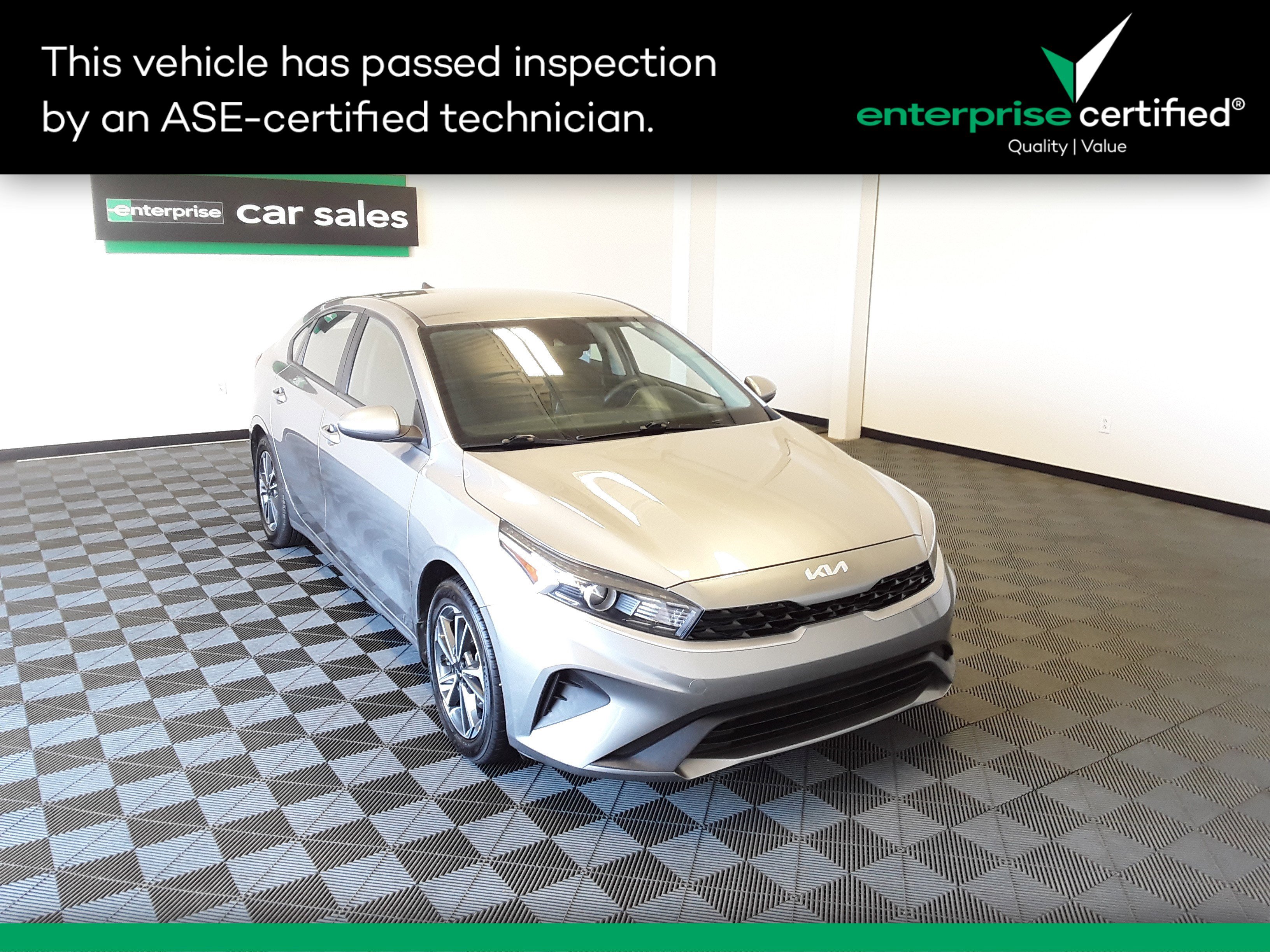 Used 2023 Kia Forte LXS IVT