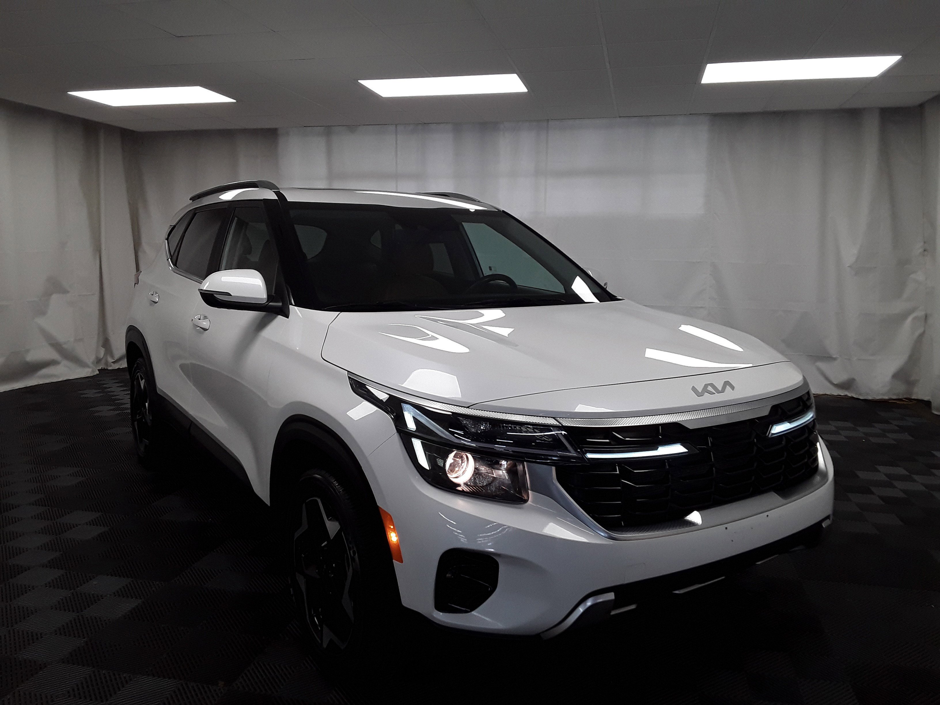 2024 Kia Seltos EX IVT AWD