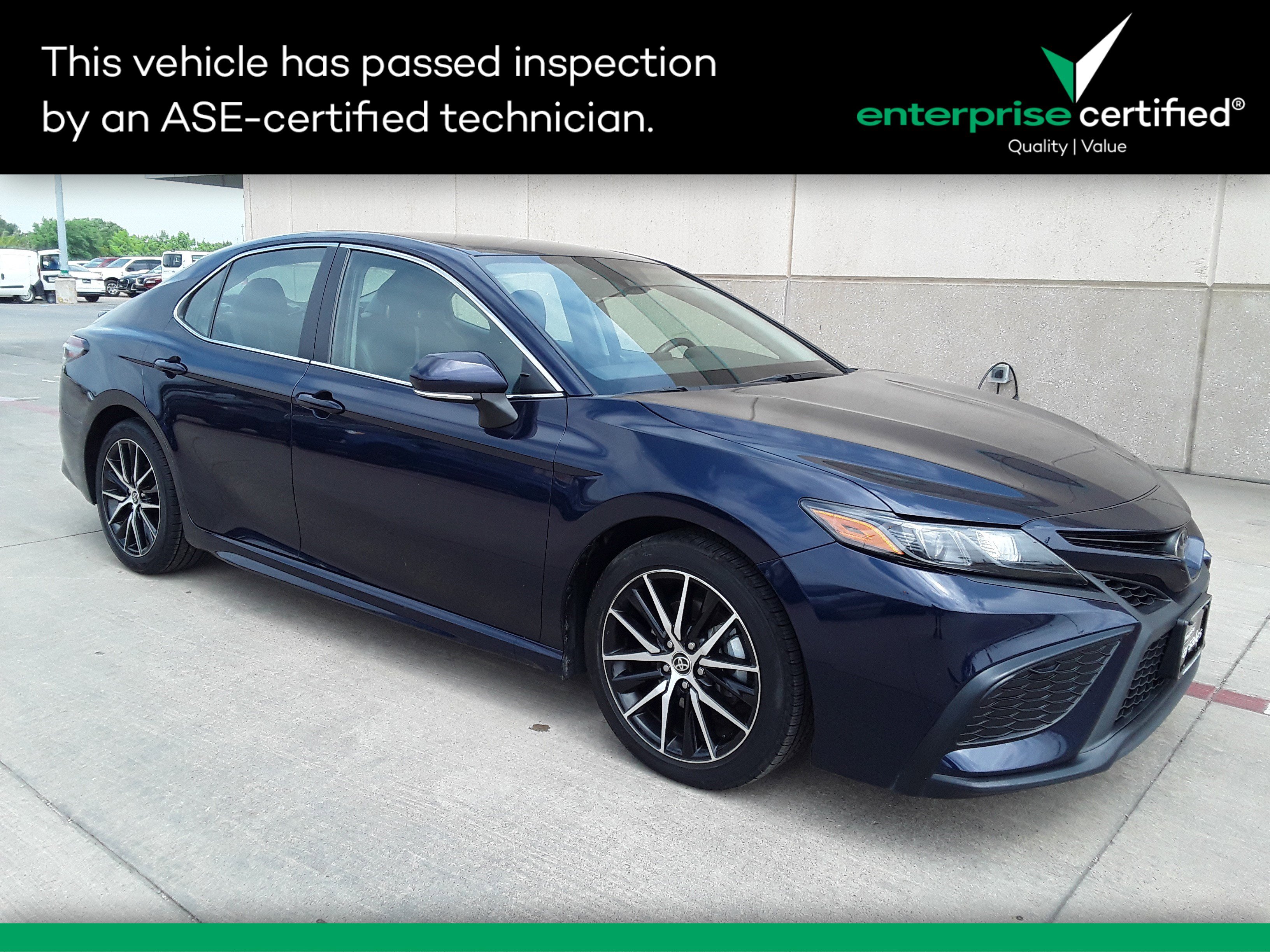 2022 Toyota Camry SE Auto