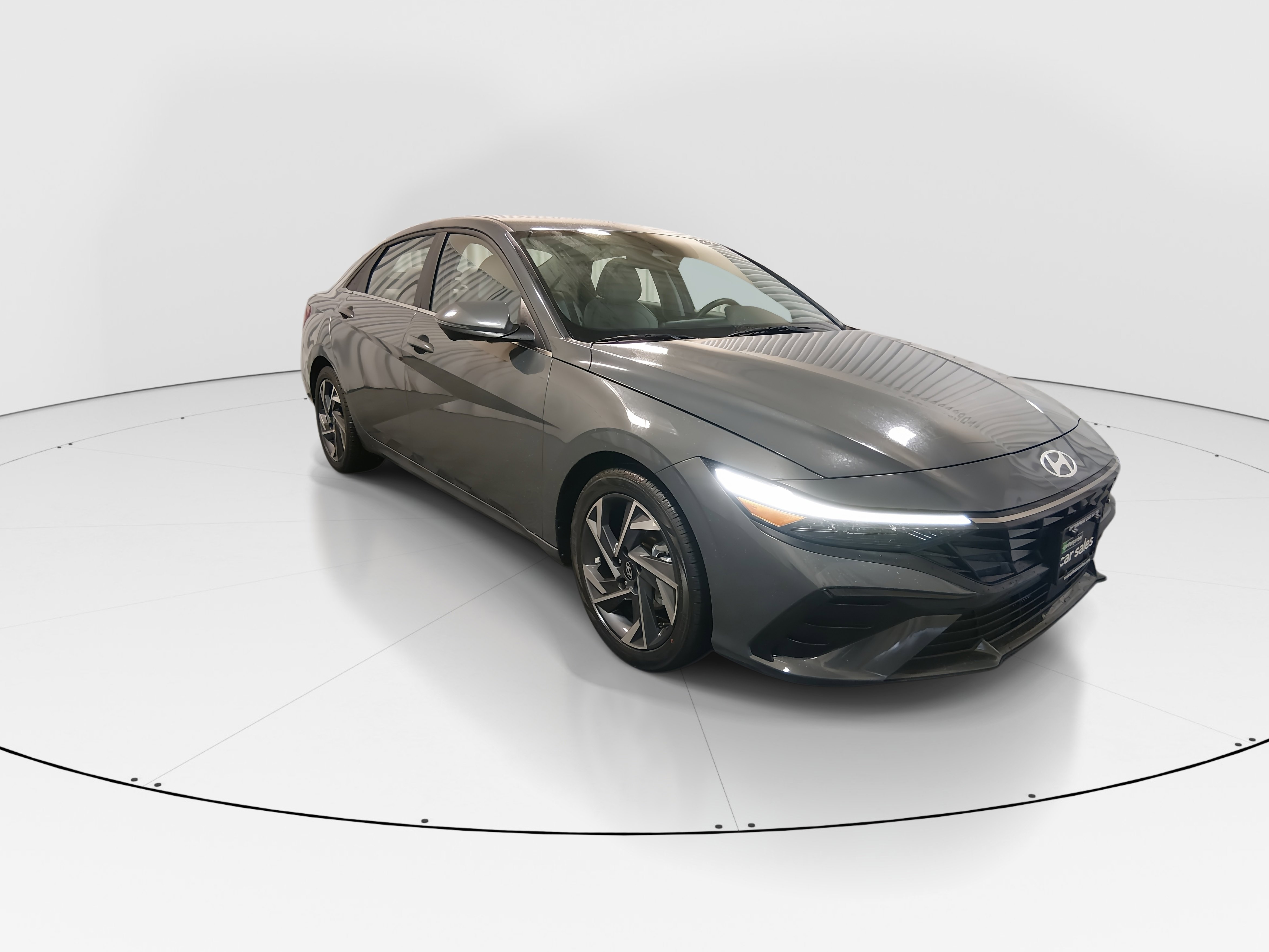 Used 2024 Hyundai Elantra Limited IVT