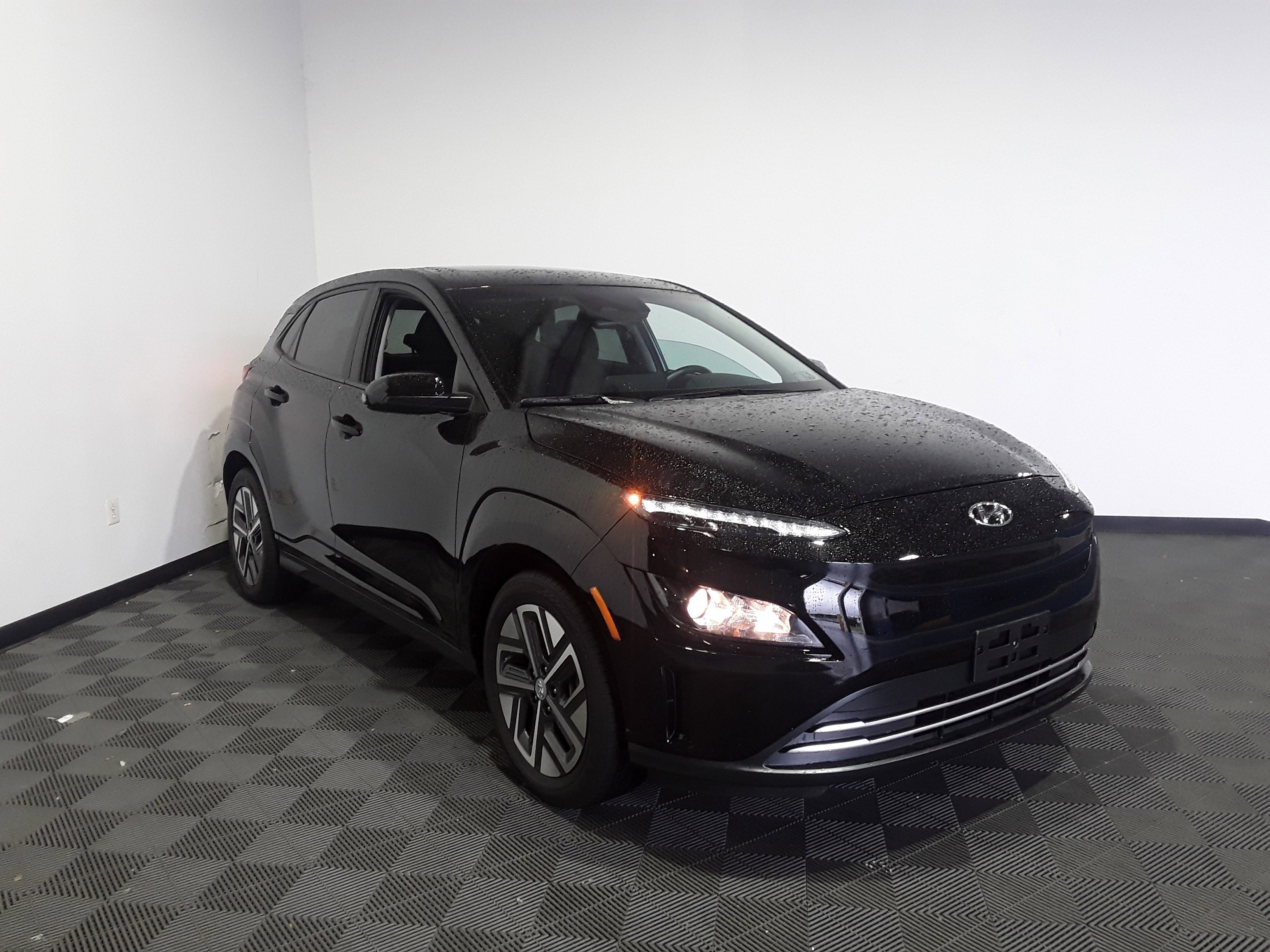 2023 Hyundai Kona Electric SEL FWD