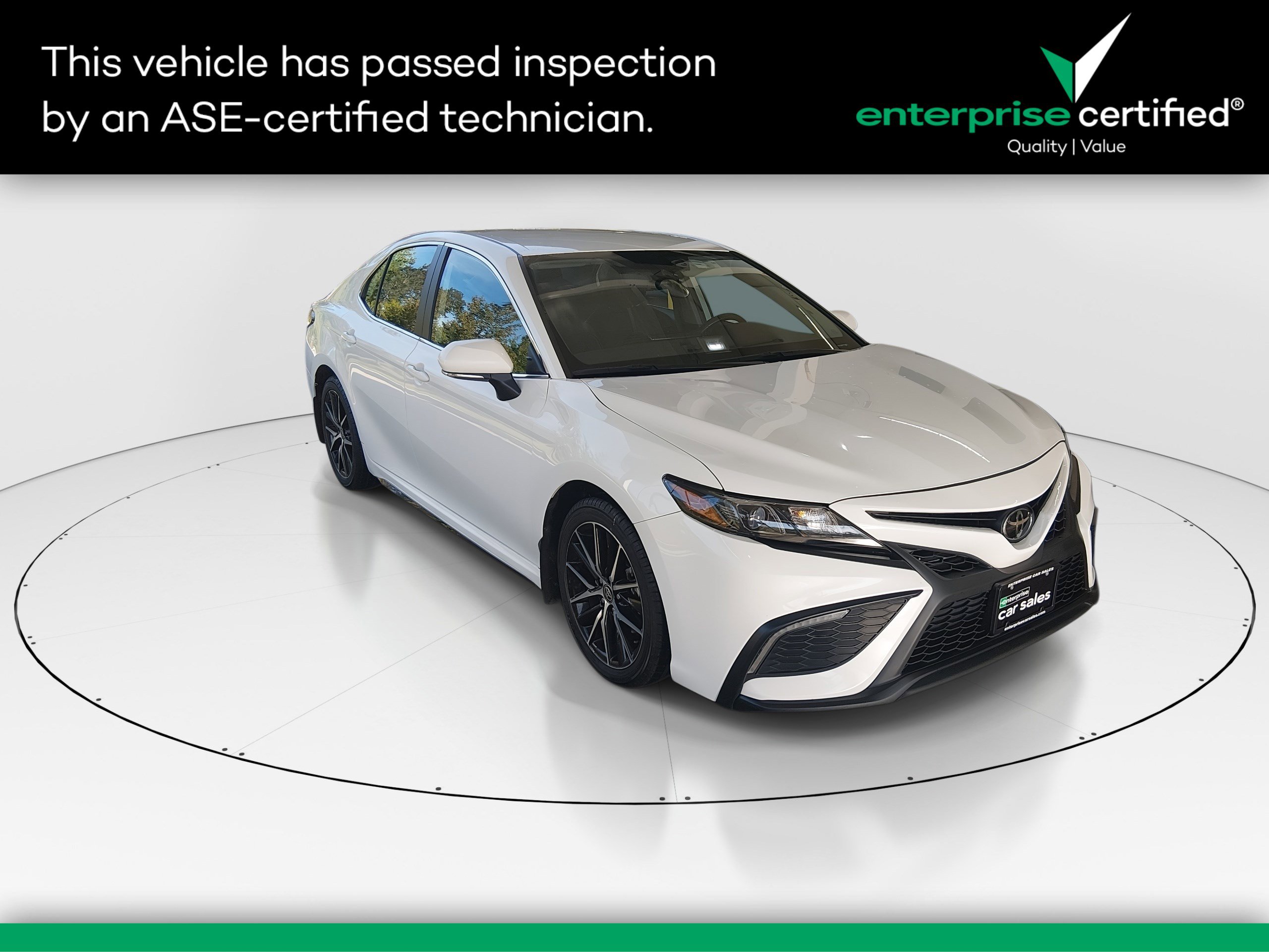 Used 2024 Toyota Camry SE Auto