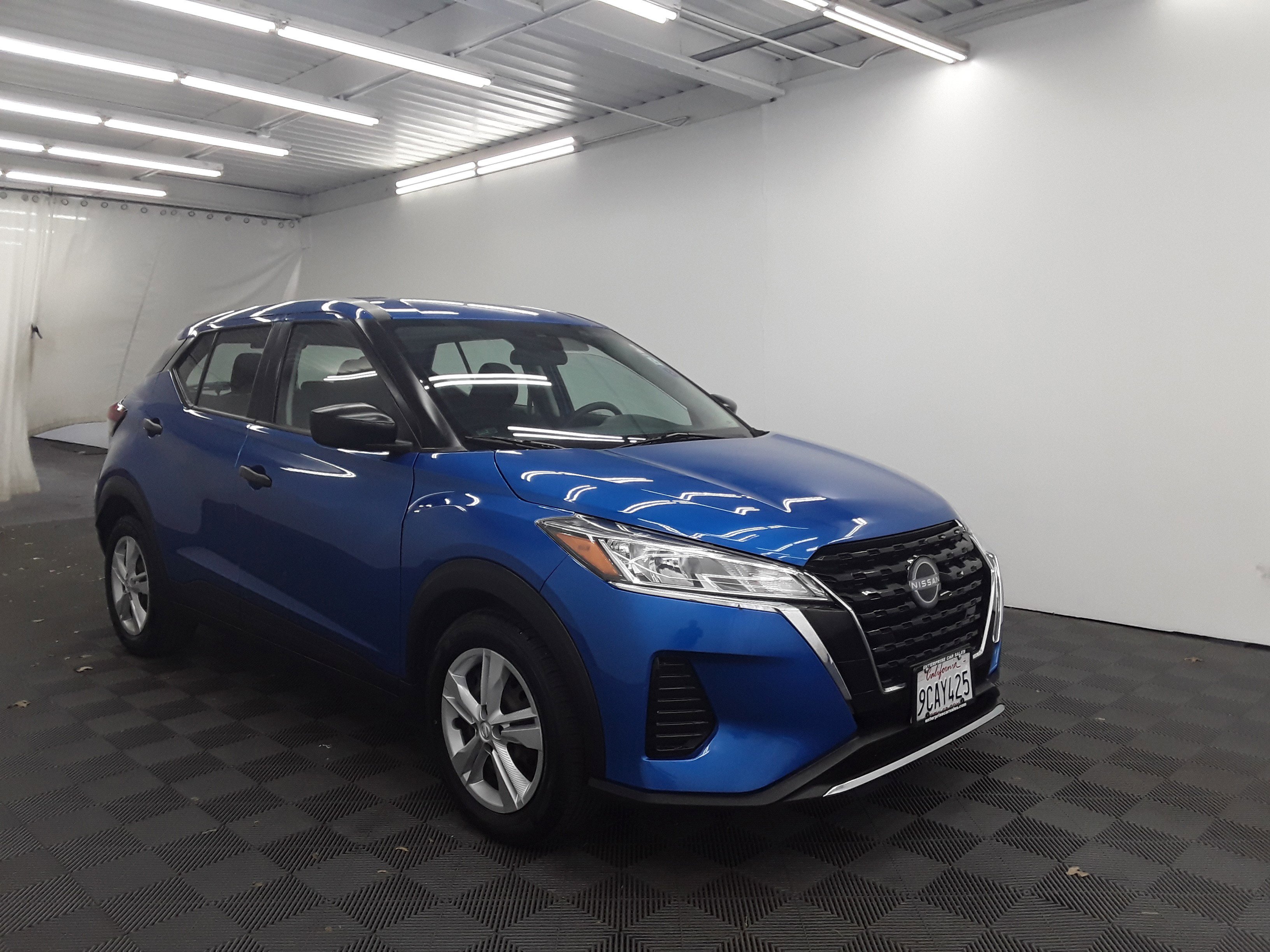 2022 Nissan Kicks S FWD