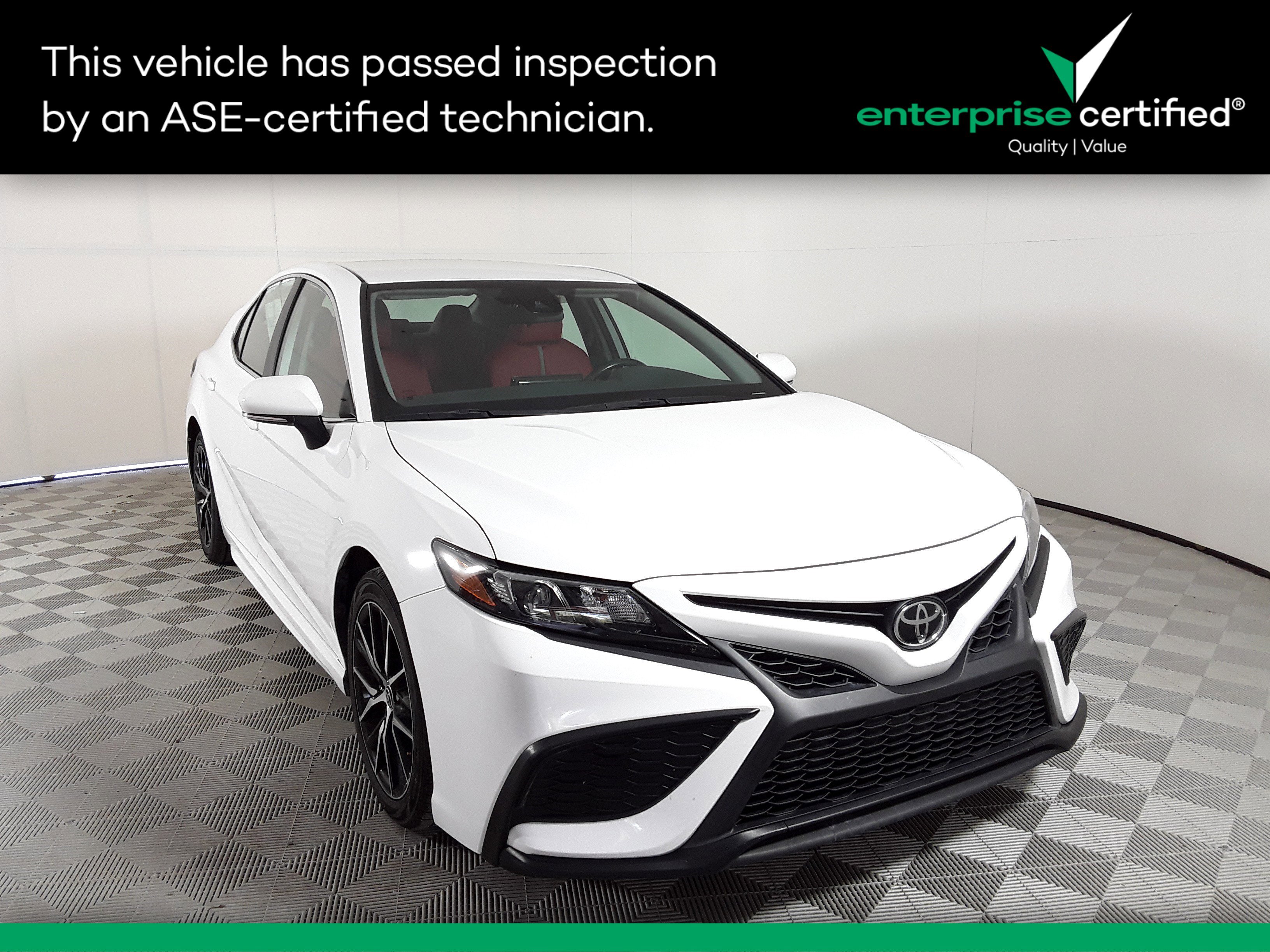 Used 2023 Toyota Camry SE Auto