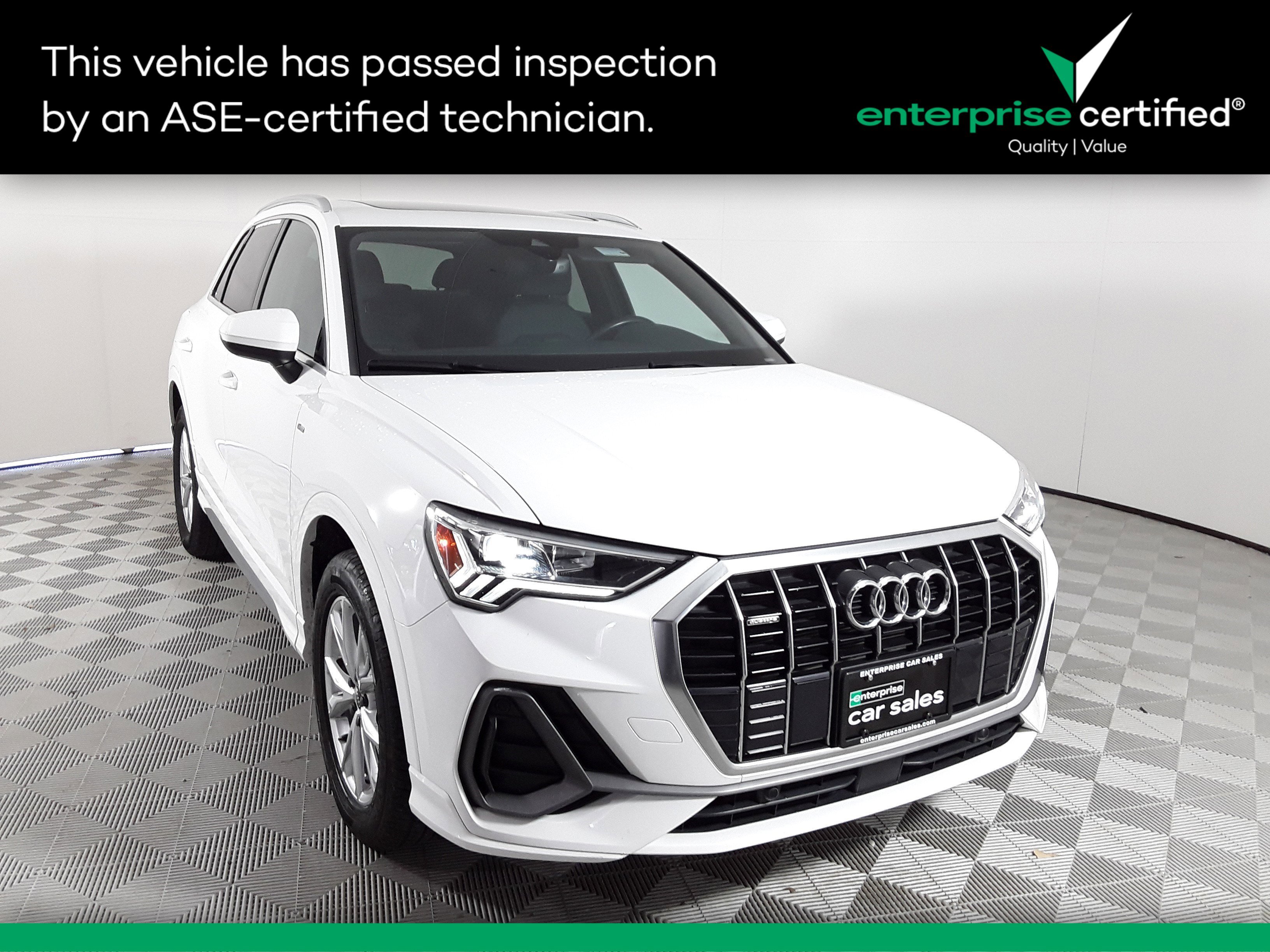 2023 Audi Q3 S line Premium 45 TFSI quattro