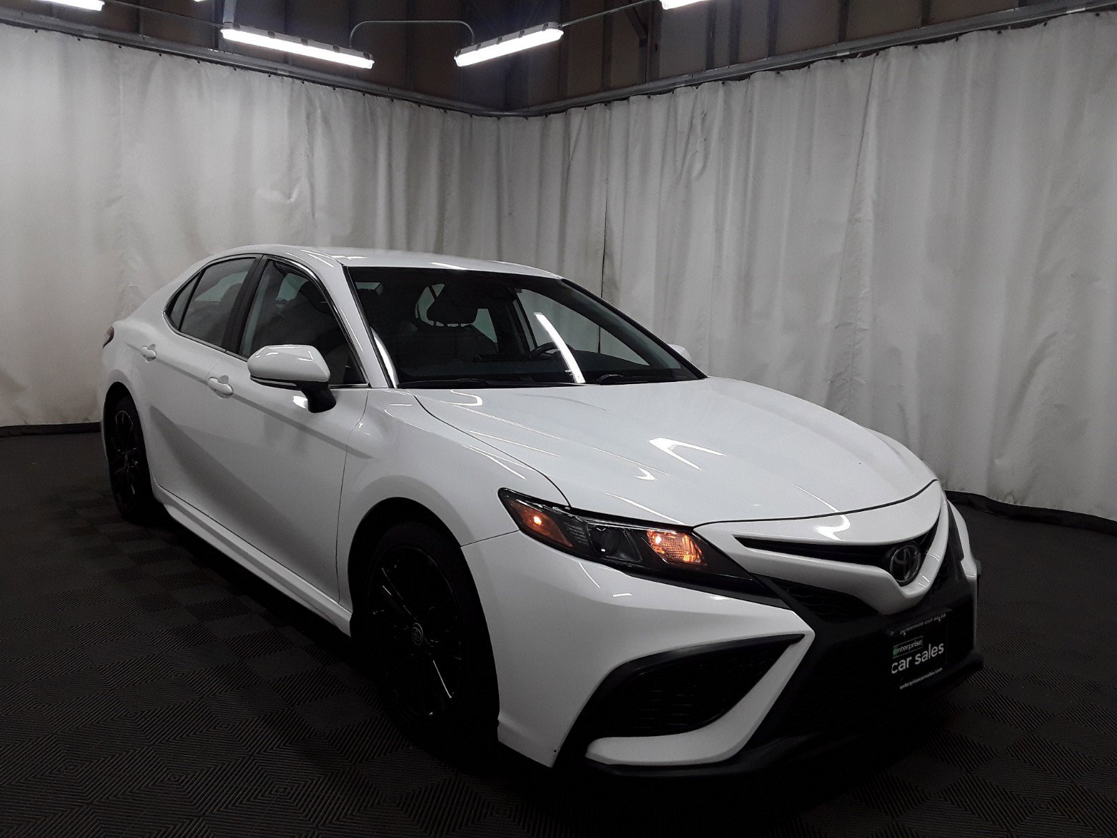 2022 Toyota Camry SE Auto