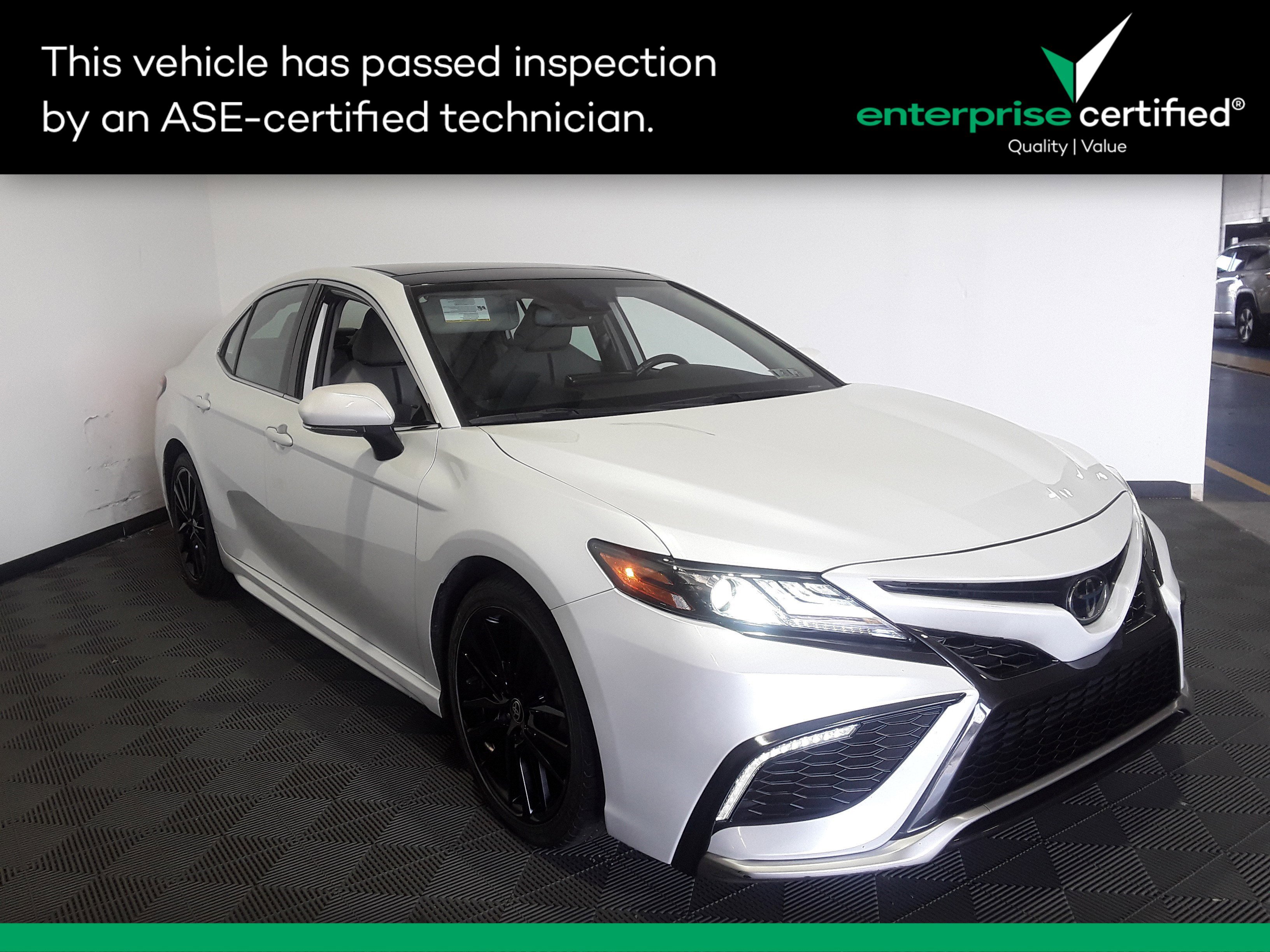 2022 Toyota Camry XSE Auto