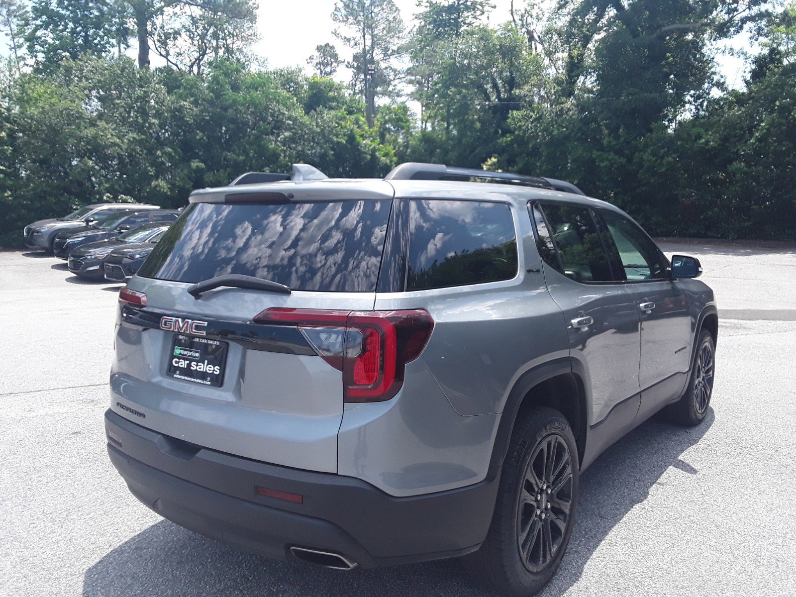 Image 2 of Used 2023 GMC Acadia FWD 4dr SLE