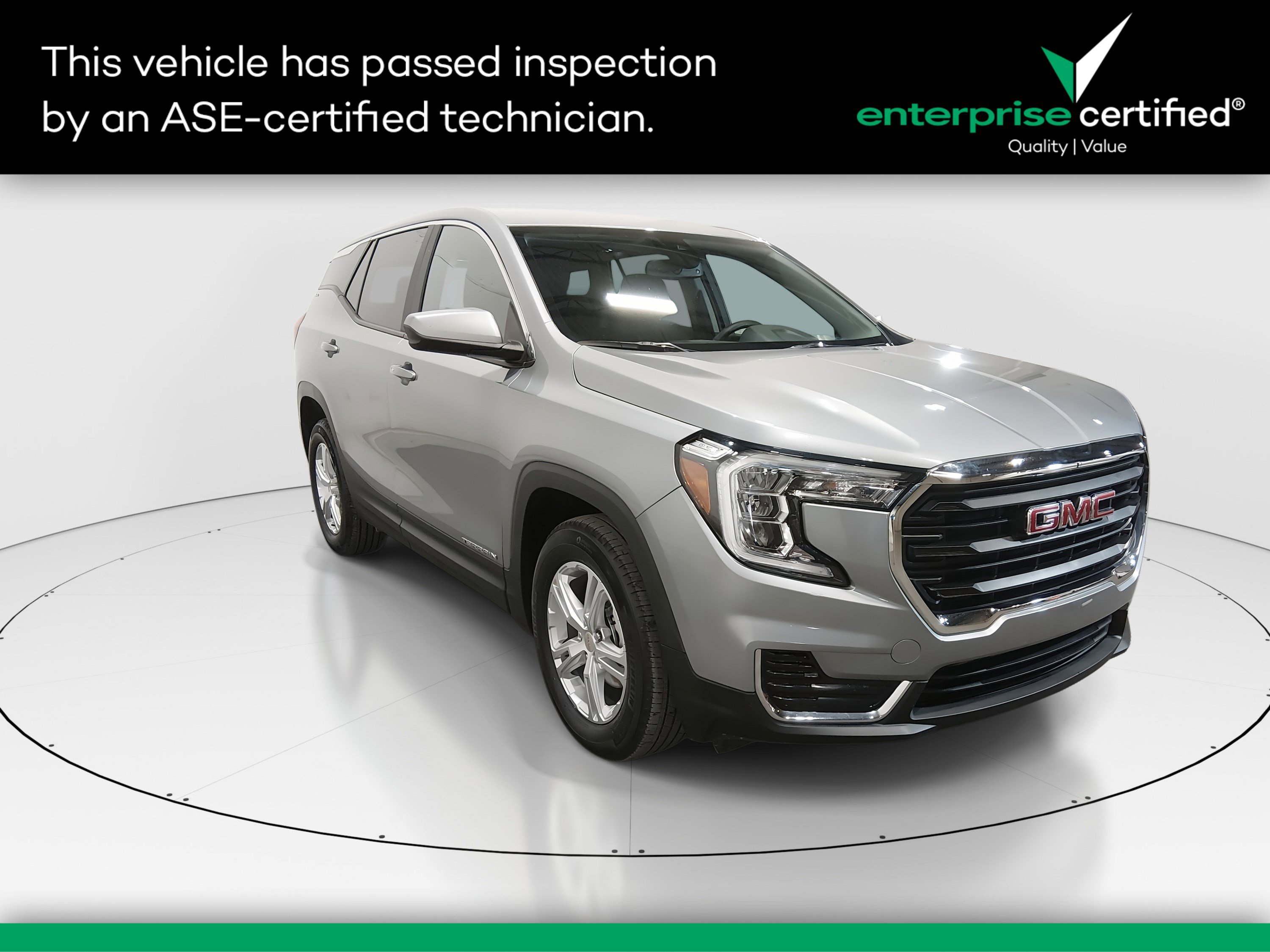 2024 GMC Terrain SLE's photo