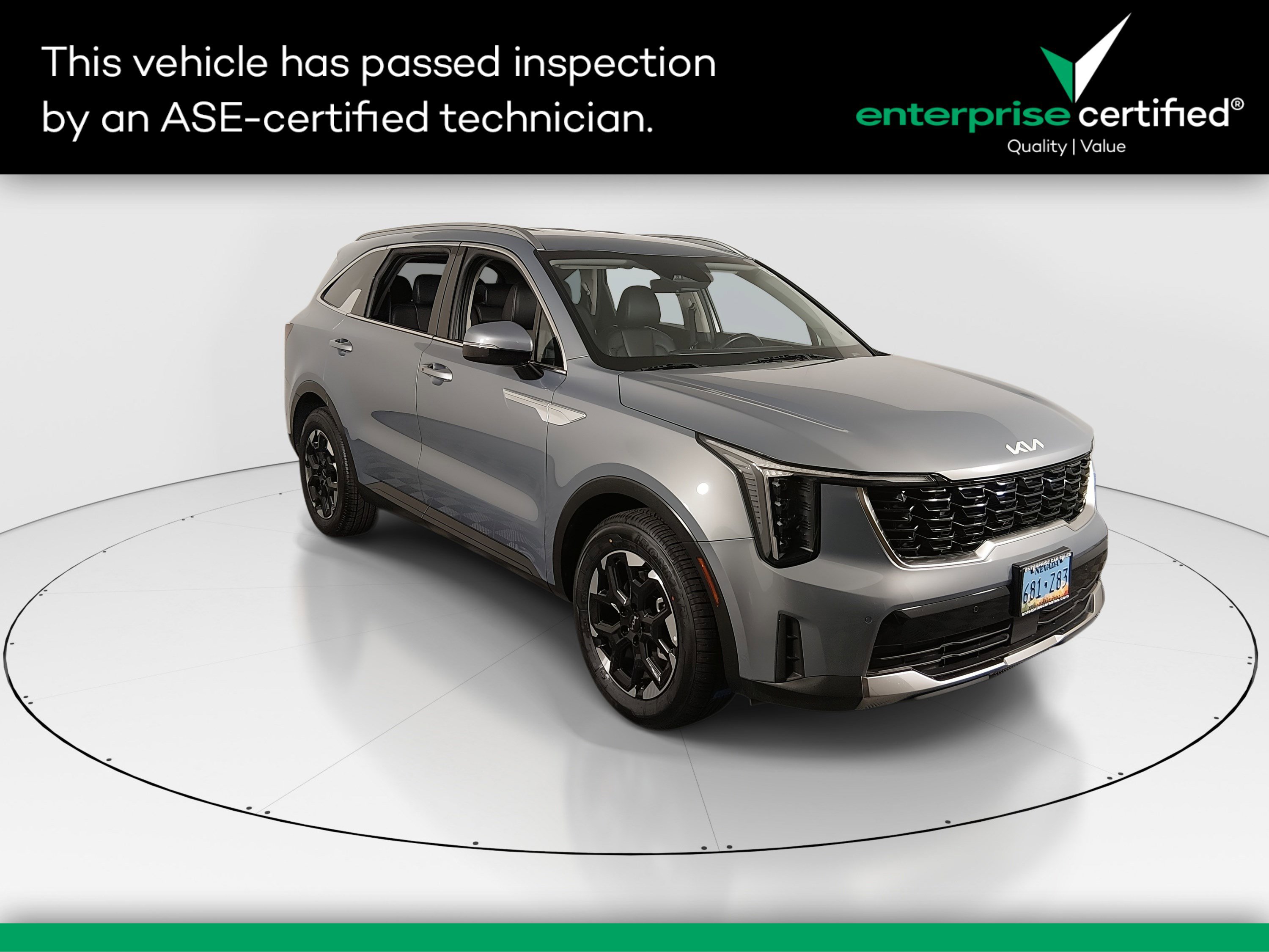 2024 Kia Sorento S's photo