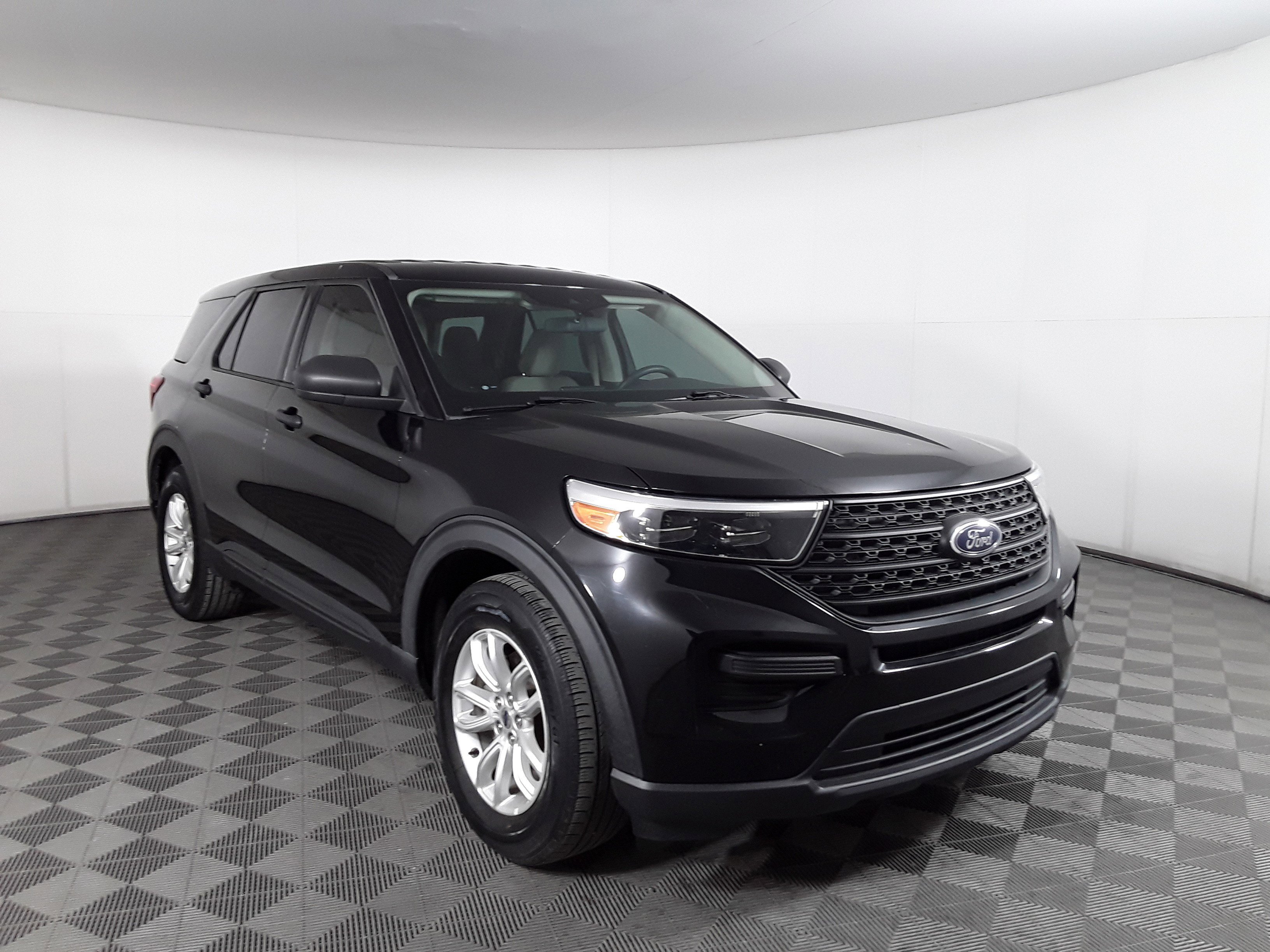 2020 Ford Explorer Base RWD