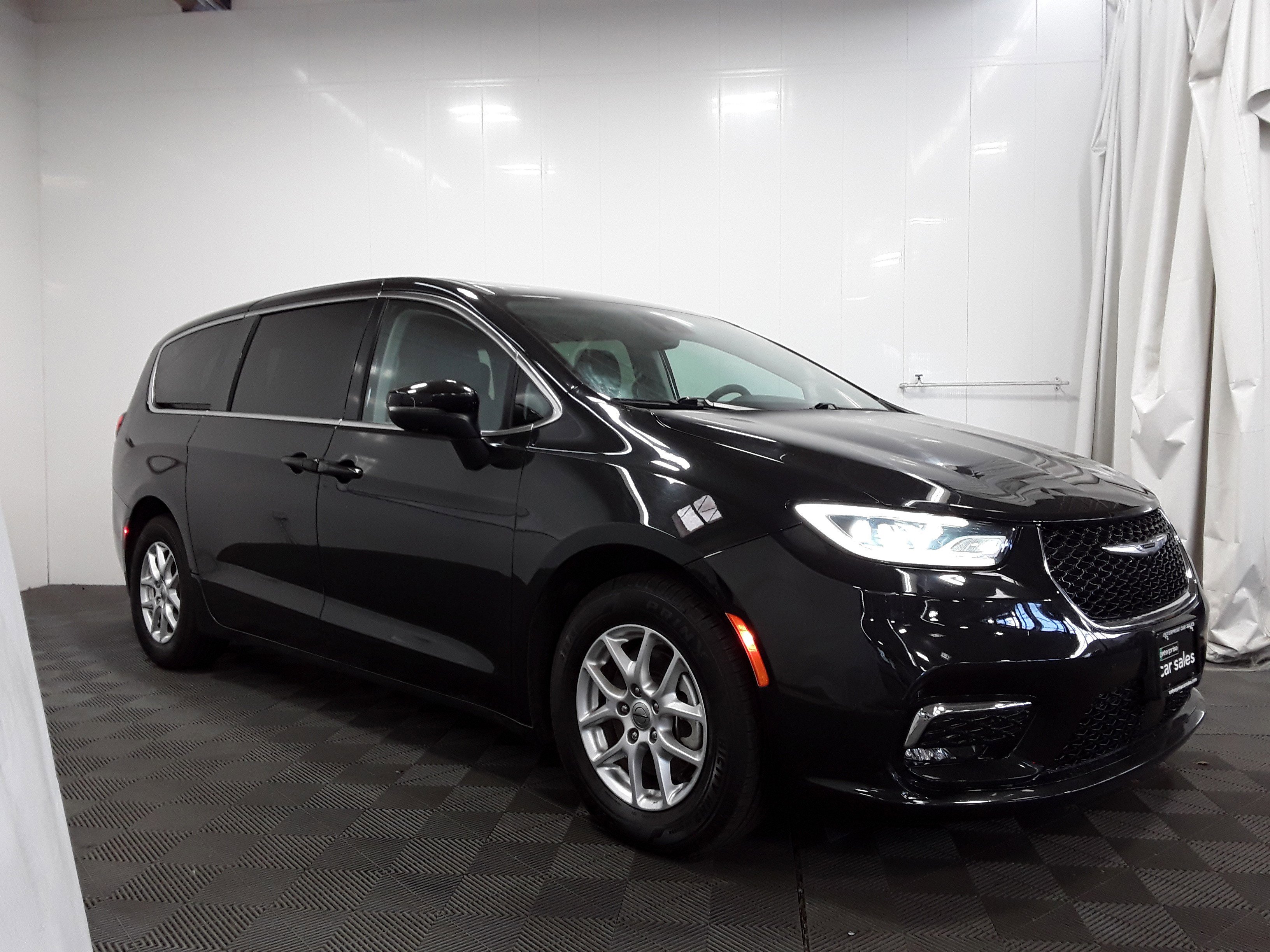 2023 Chrysler Pacifica Touring L FWD