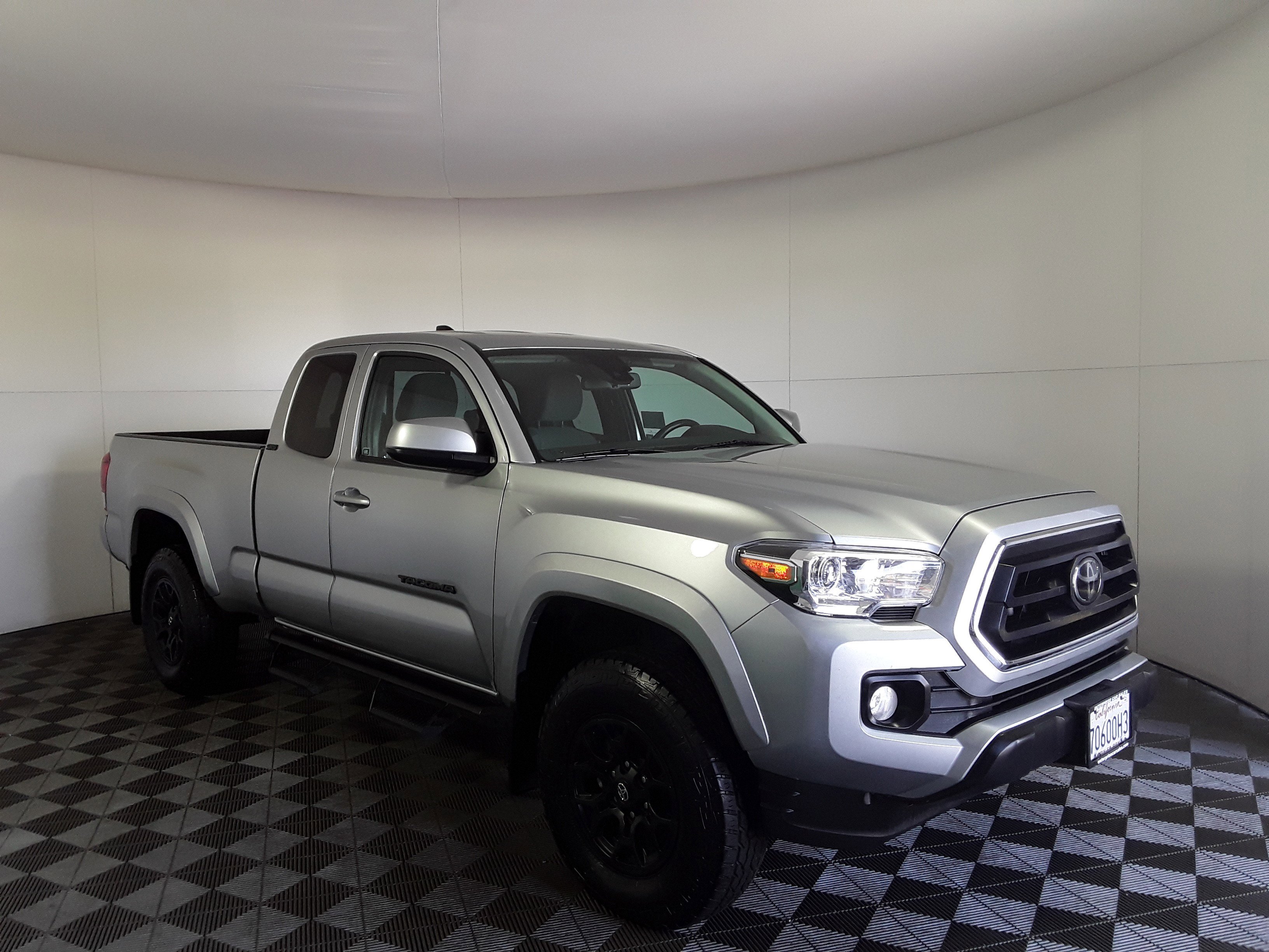 2022 Toyota Tacoma 4WD SR5 Access Cab 6' Bed V6 AT