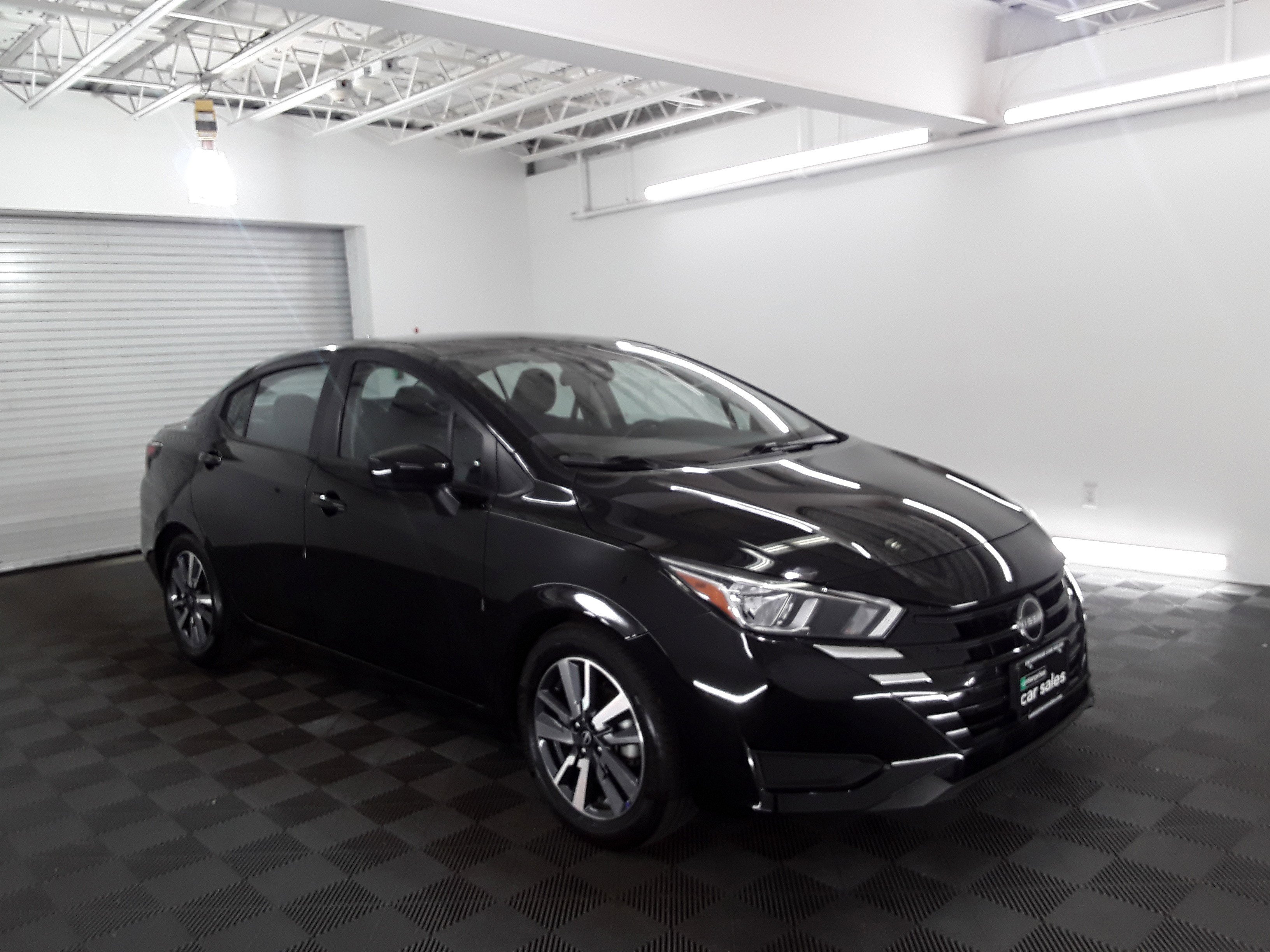 2023 Nissan Versa SV CVT