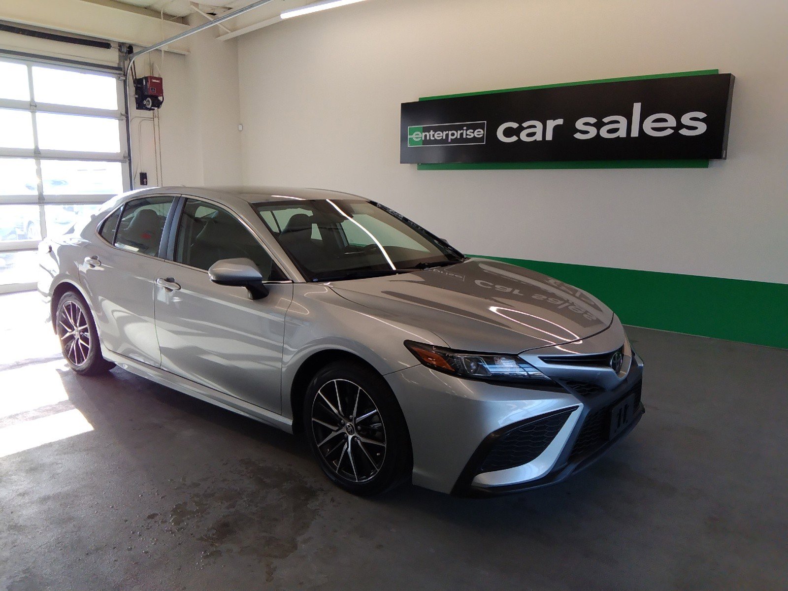 2021 Toyota Camry SE Auto